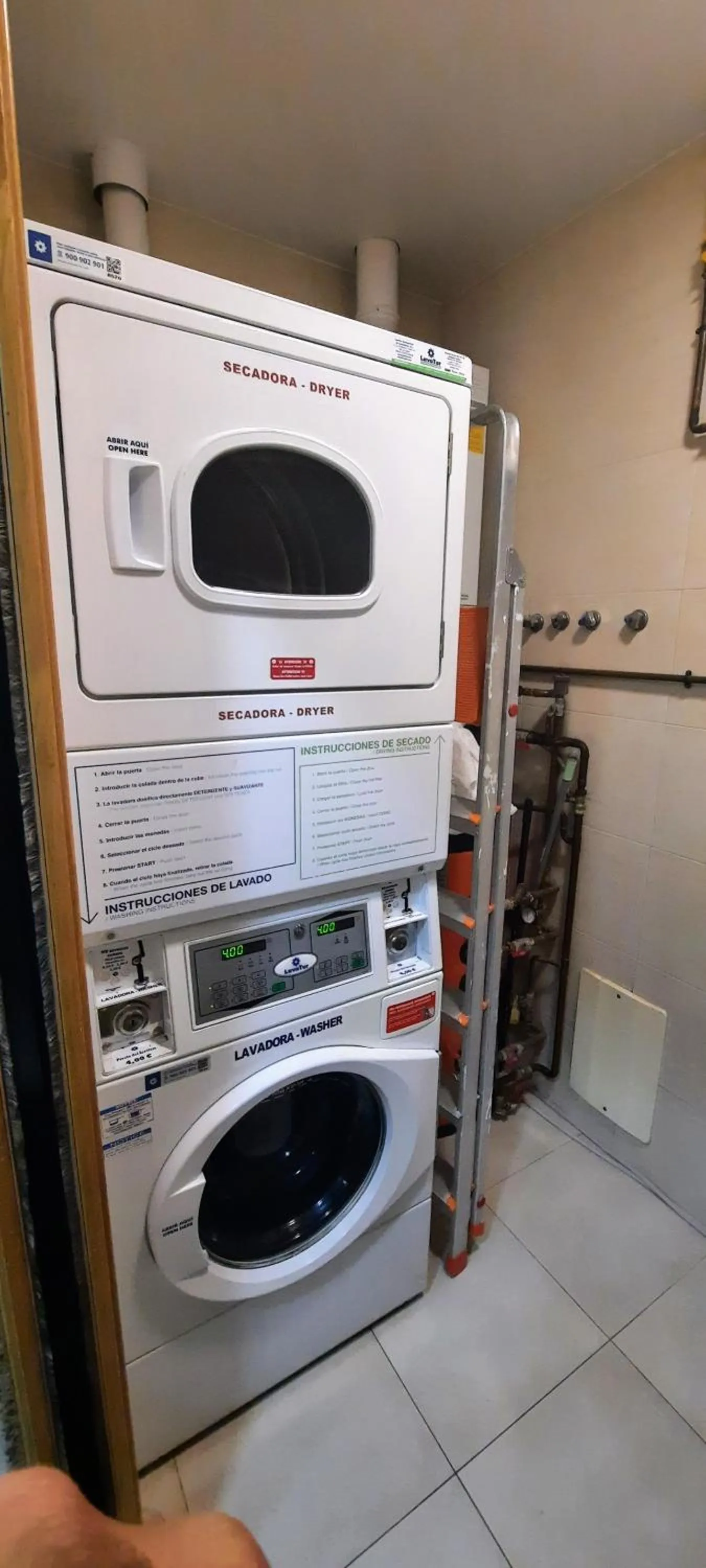 laundry in Albergue Albas EXCLUSIVO para Peregrinos