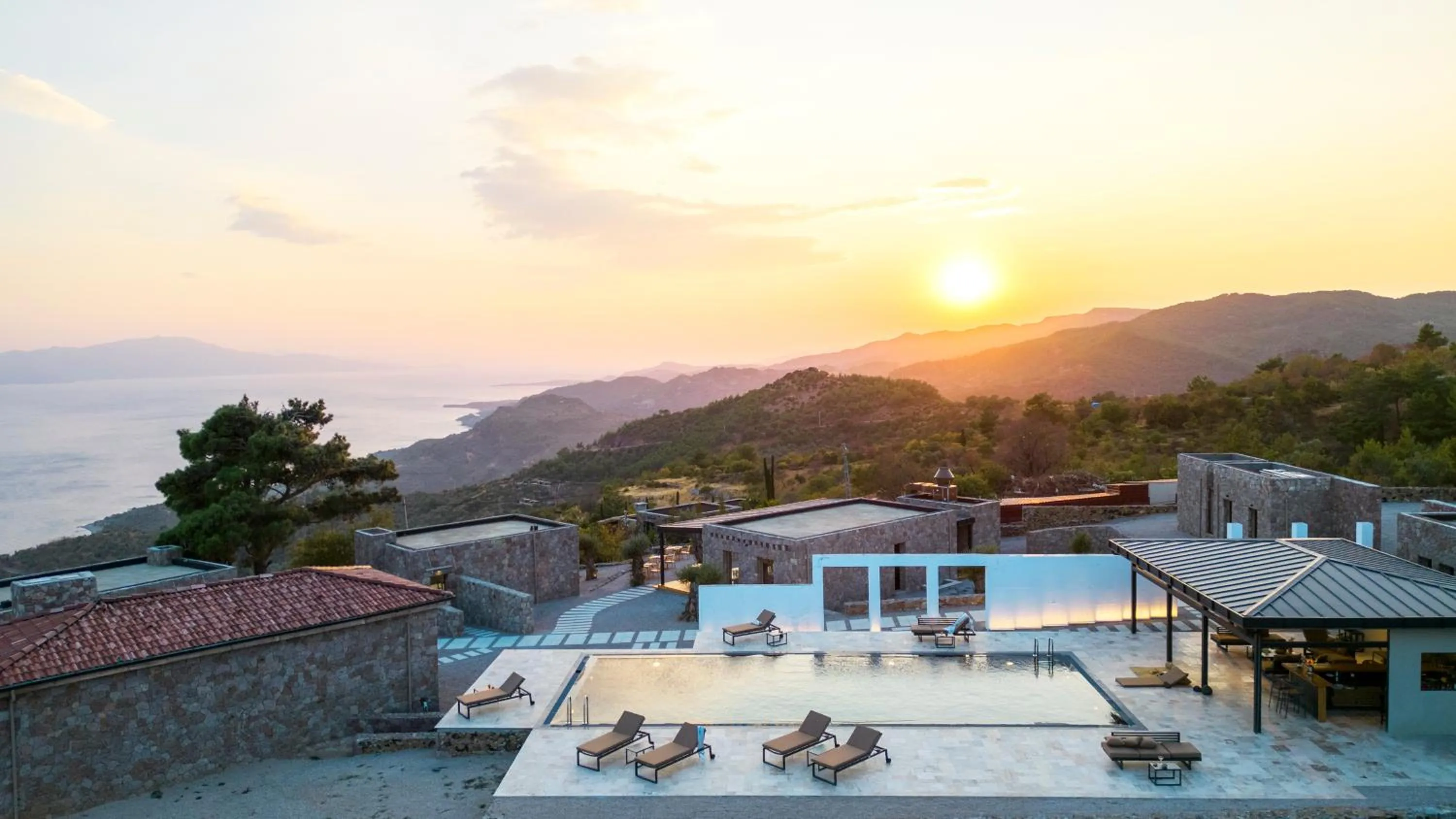 Property building in Momos Otel