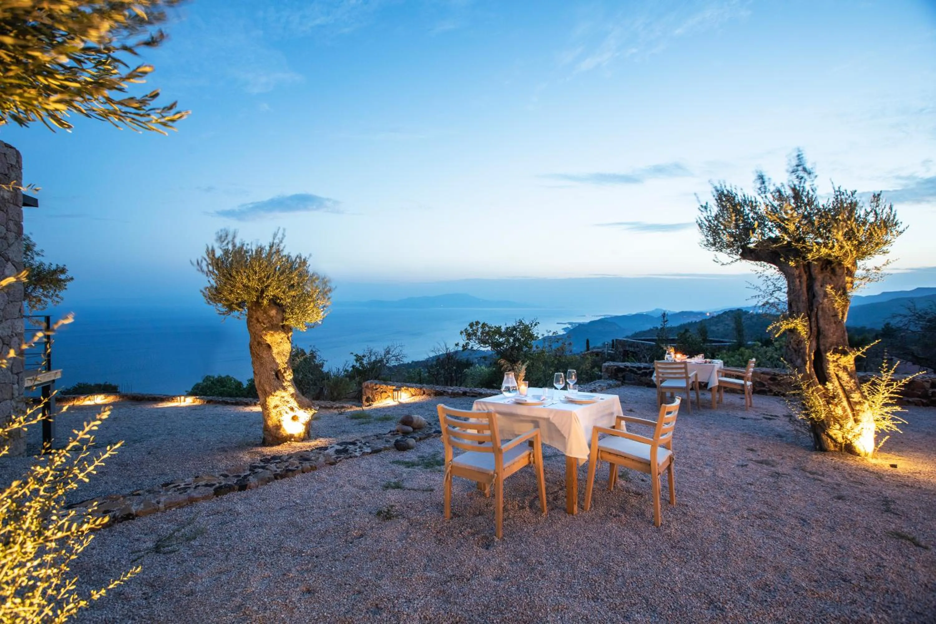 Dining area in Momos Otel