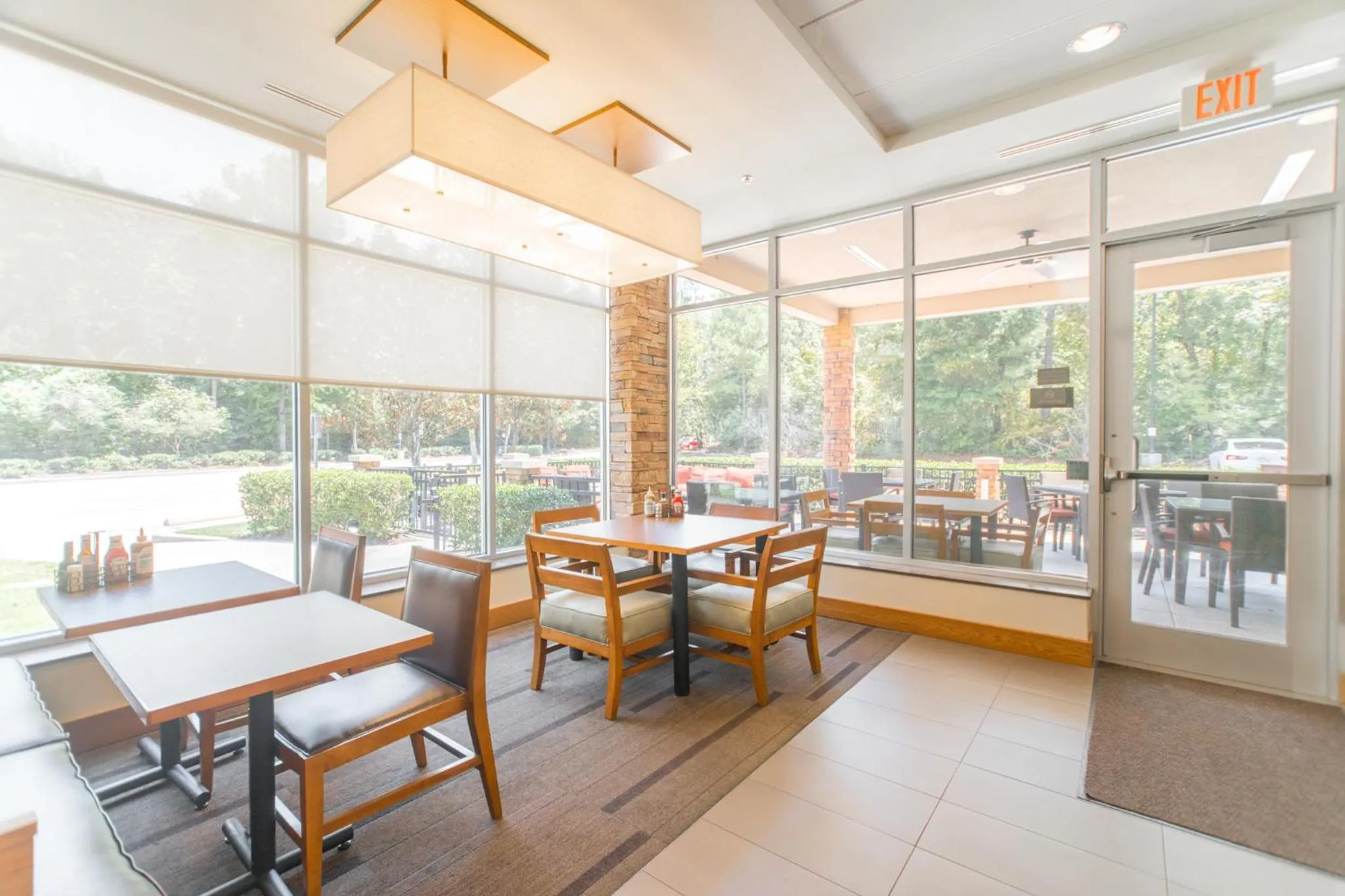 Restaurant/places to eat in Hyatt Place Houston/The Woodlands