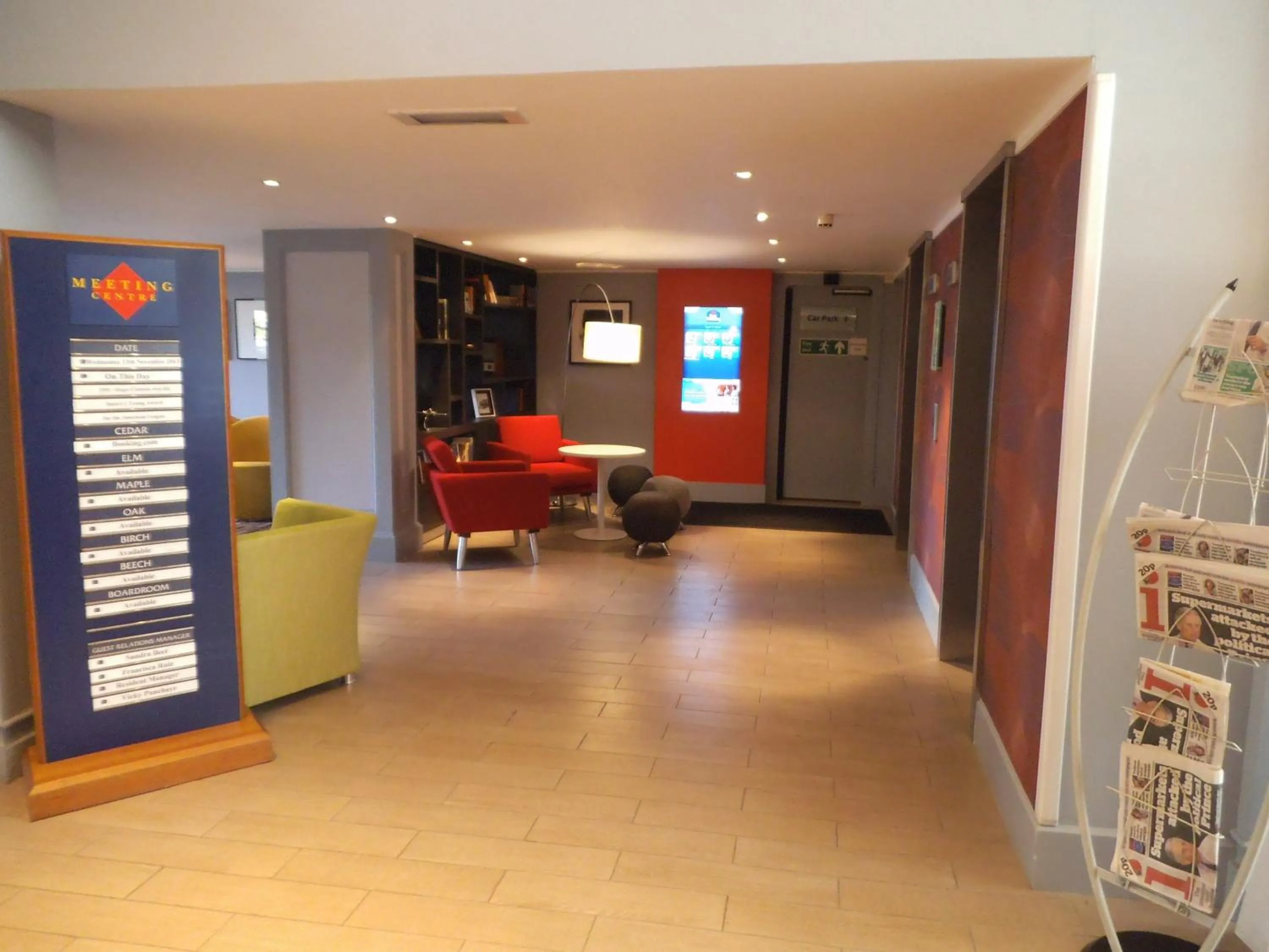Lobby or reception in Airport Inn Gatwick