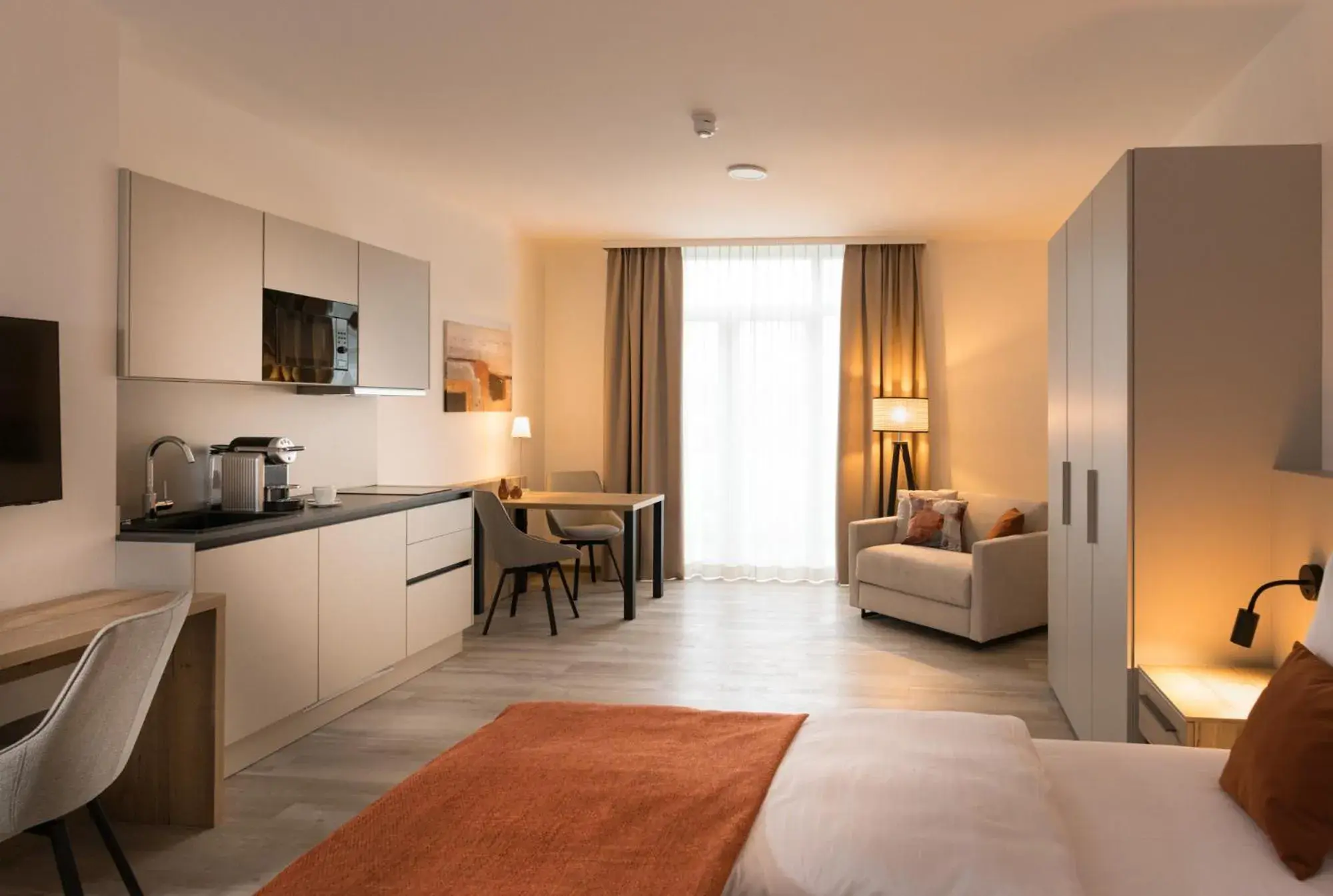 Comfort Triple Room in Atrium Apart Hotel Brühl Comfort Triple Room in Atrium Apart Hotel Brühl
