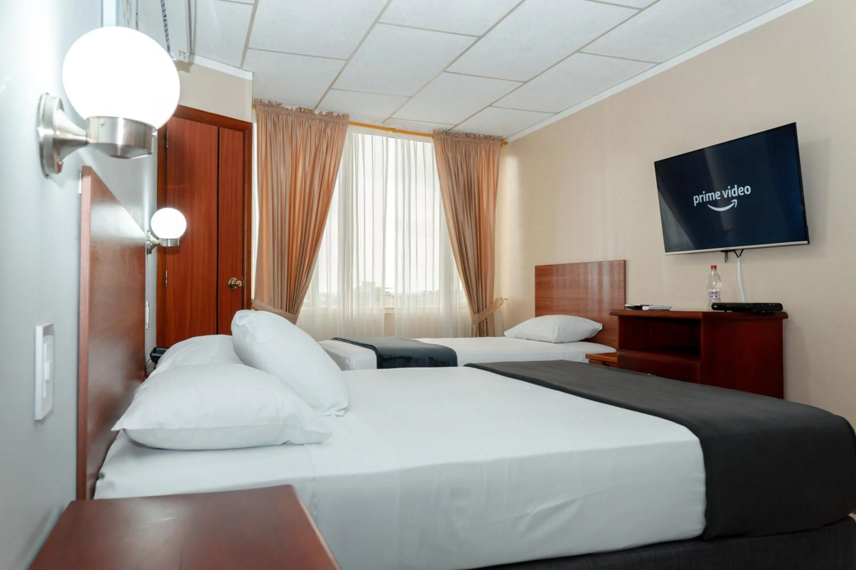 Bed in Grand Hotel Machala