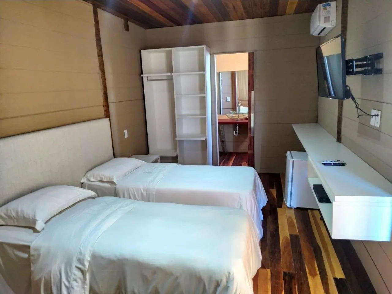Suite with Sea View in BobZ Boutique Resort