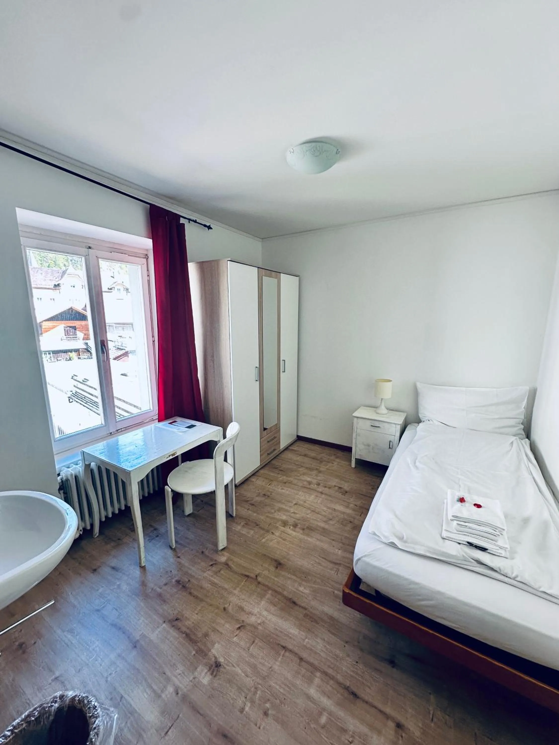 Bed in Hotel Rebstock Meiringen