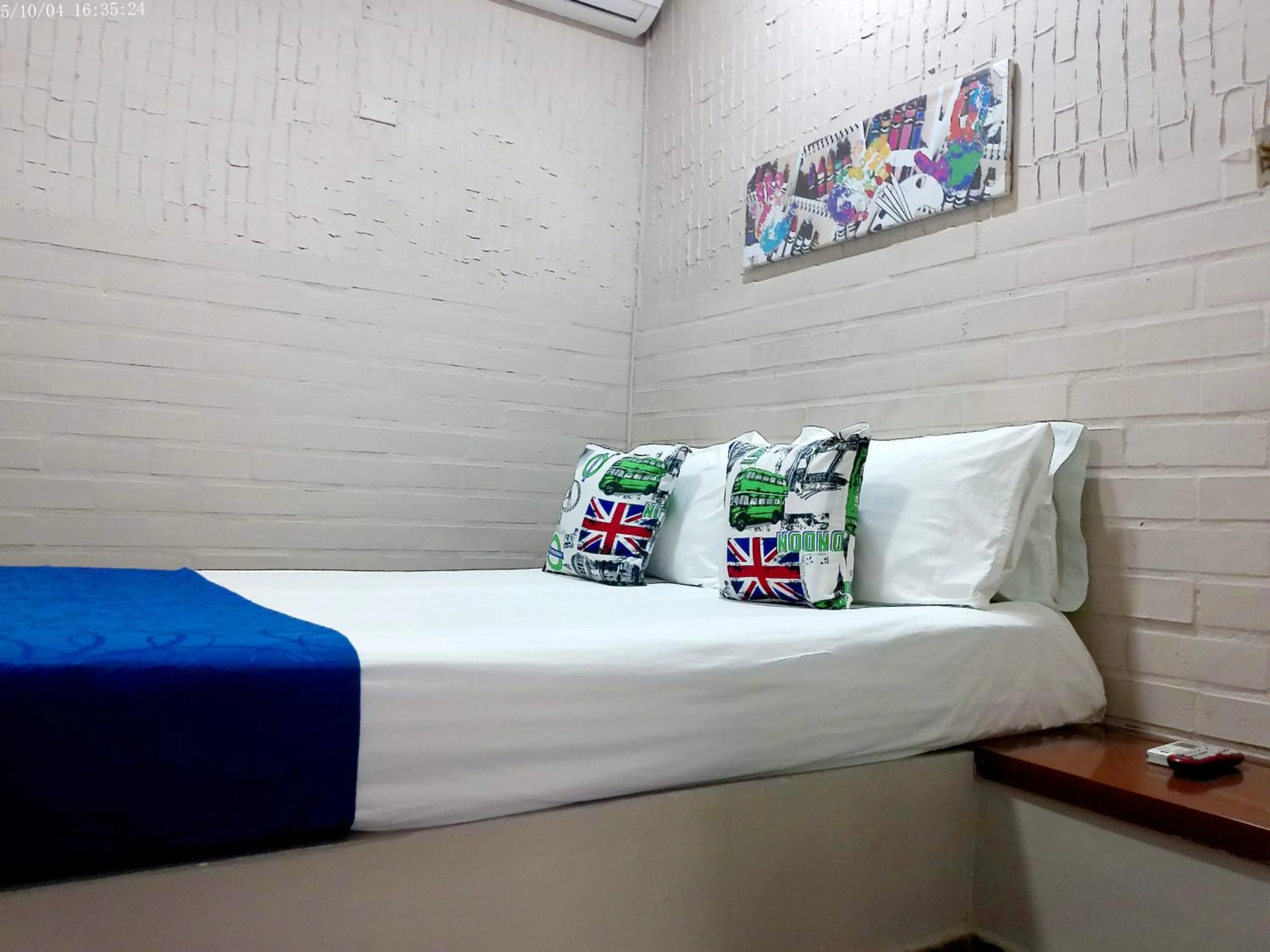 Bed in Hotel Casa Boston Inn by Finerh