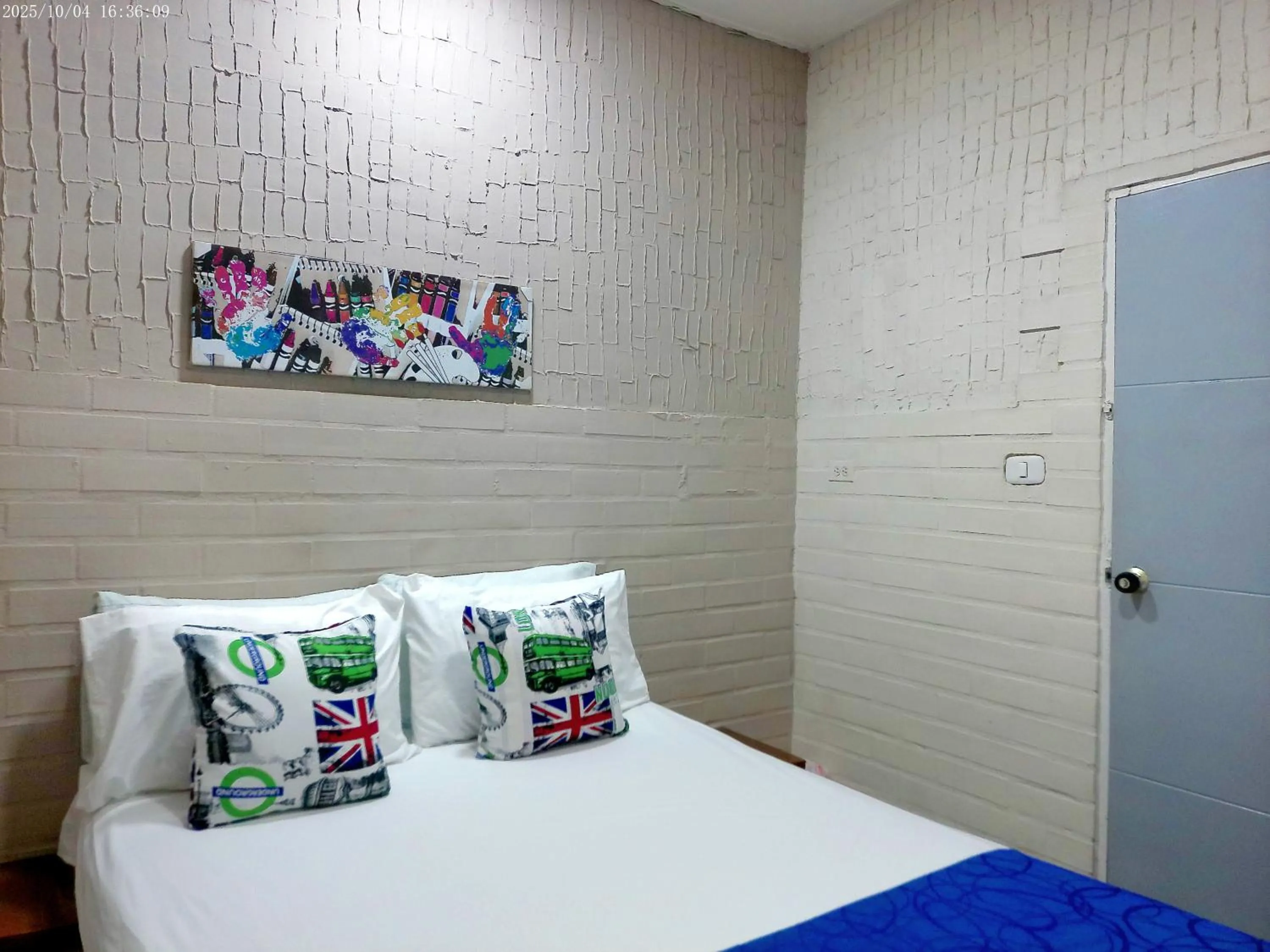 Bed in Hotel Casa Boston Inn by Finerh