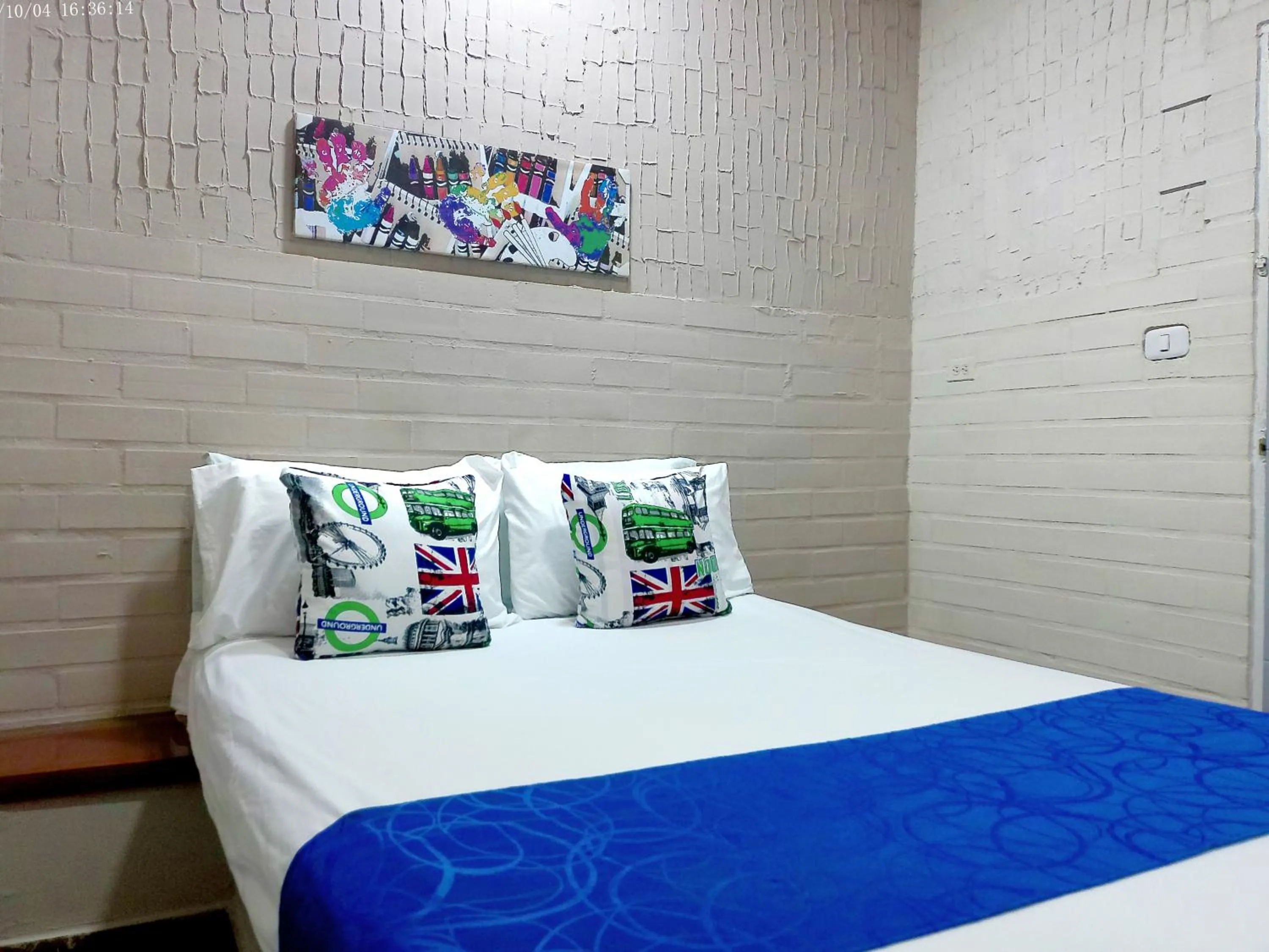 Bed in Hotel Casa Boston Inn by Finerh