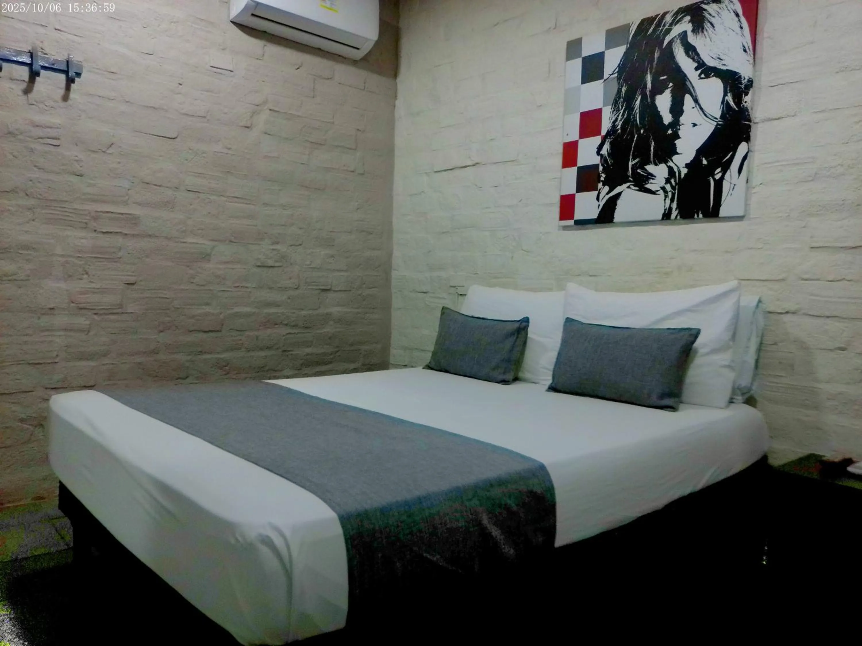 Bed in Hotel Casa Boston Inn by Finerh