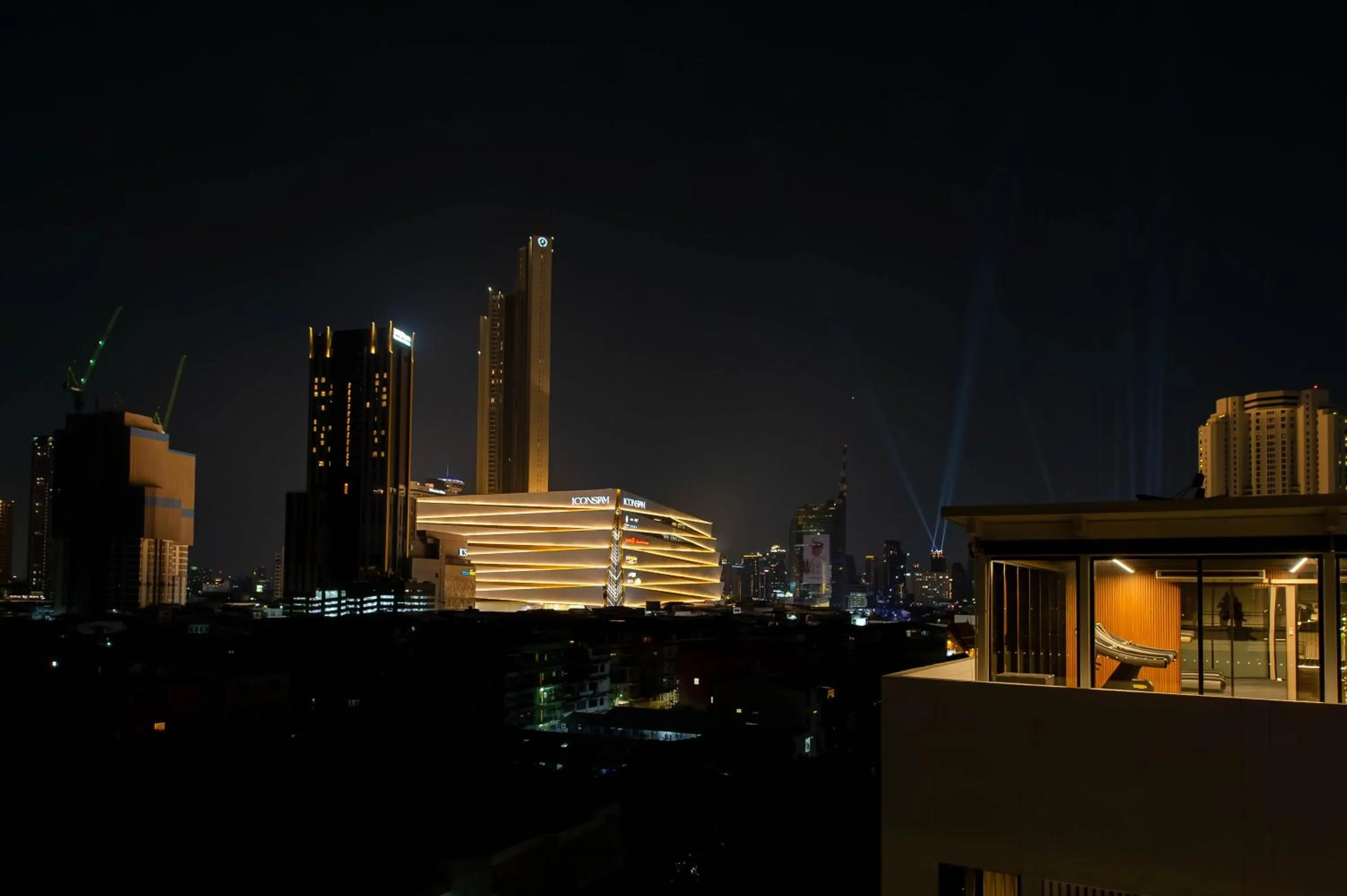 Night in Saan Hotel Sathorn