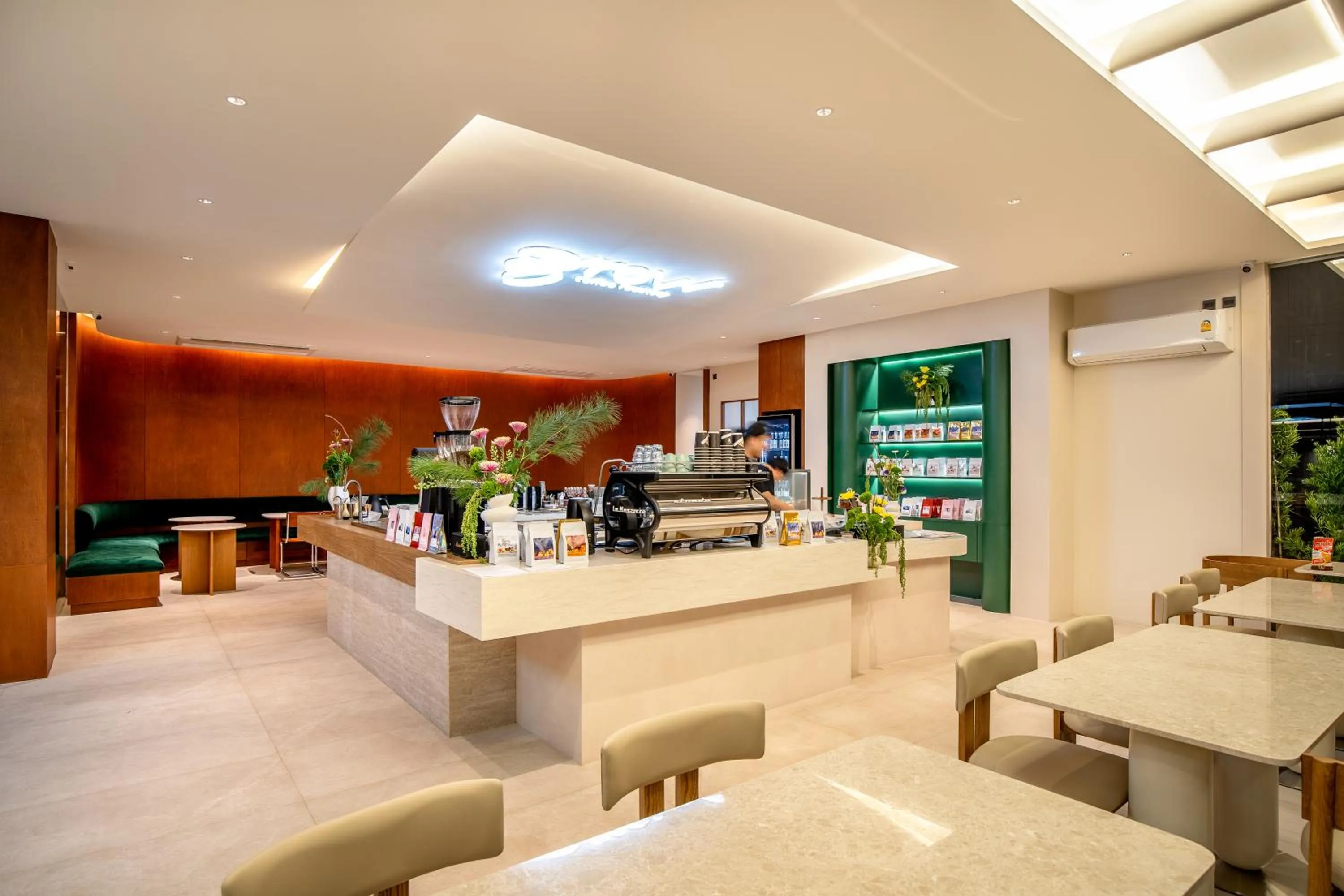 Coffee/tea facilities in Saan Hotel Sathorn