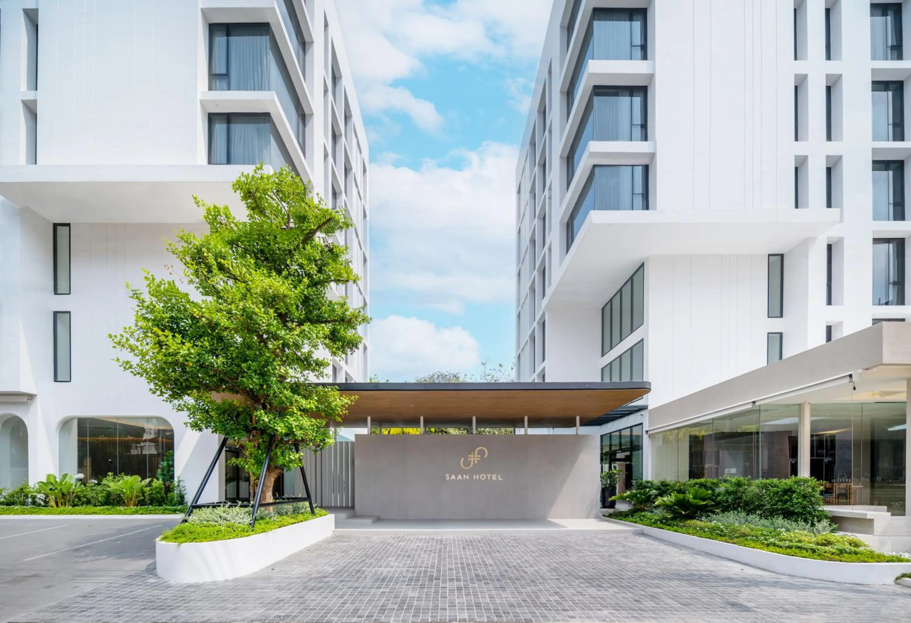 Property building in Saan Hotel Sathorn