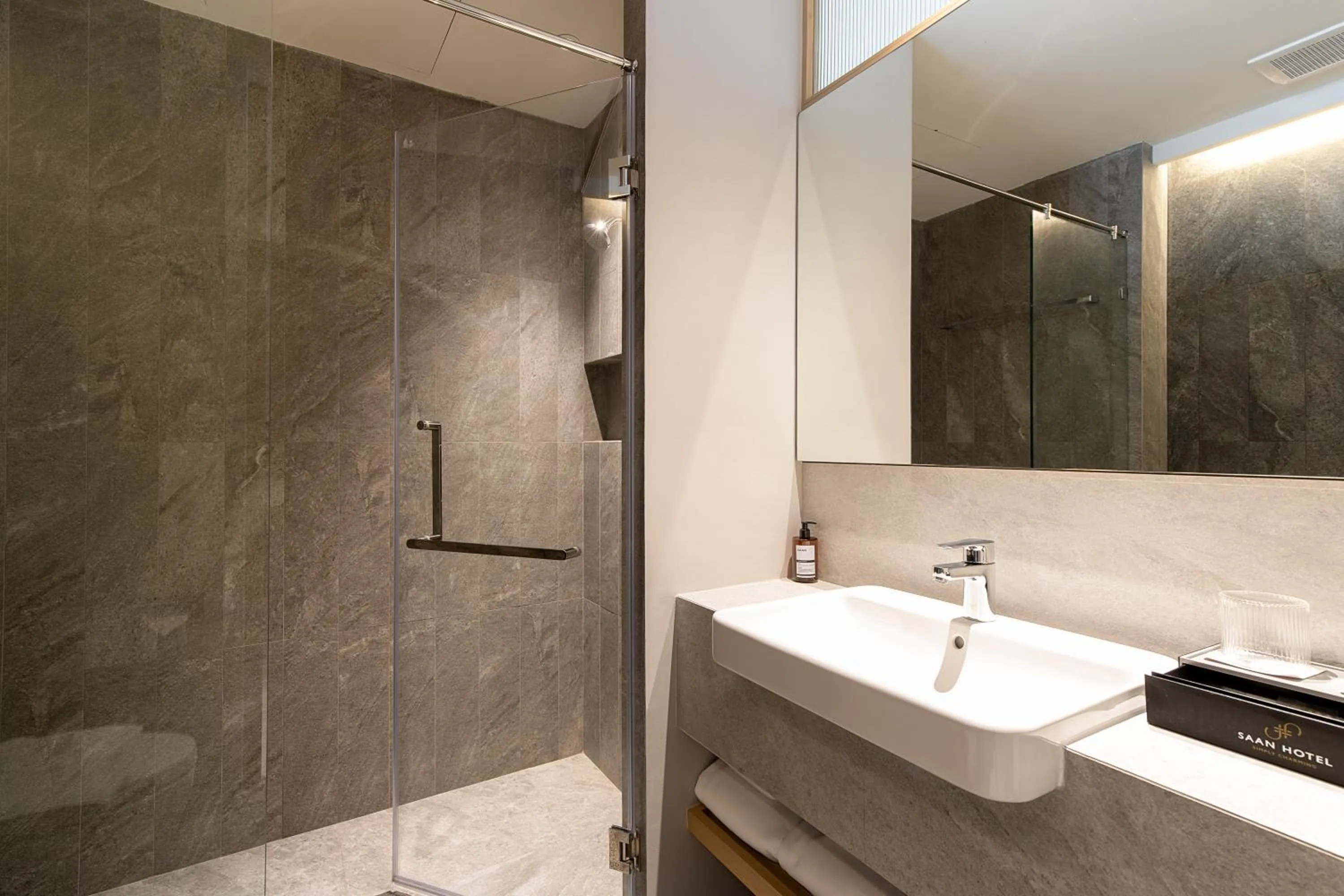 Bathroom in Saan Hotel Sathorn