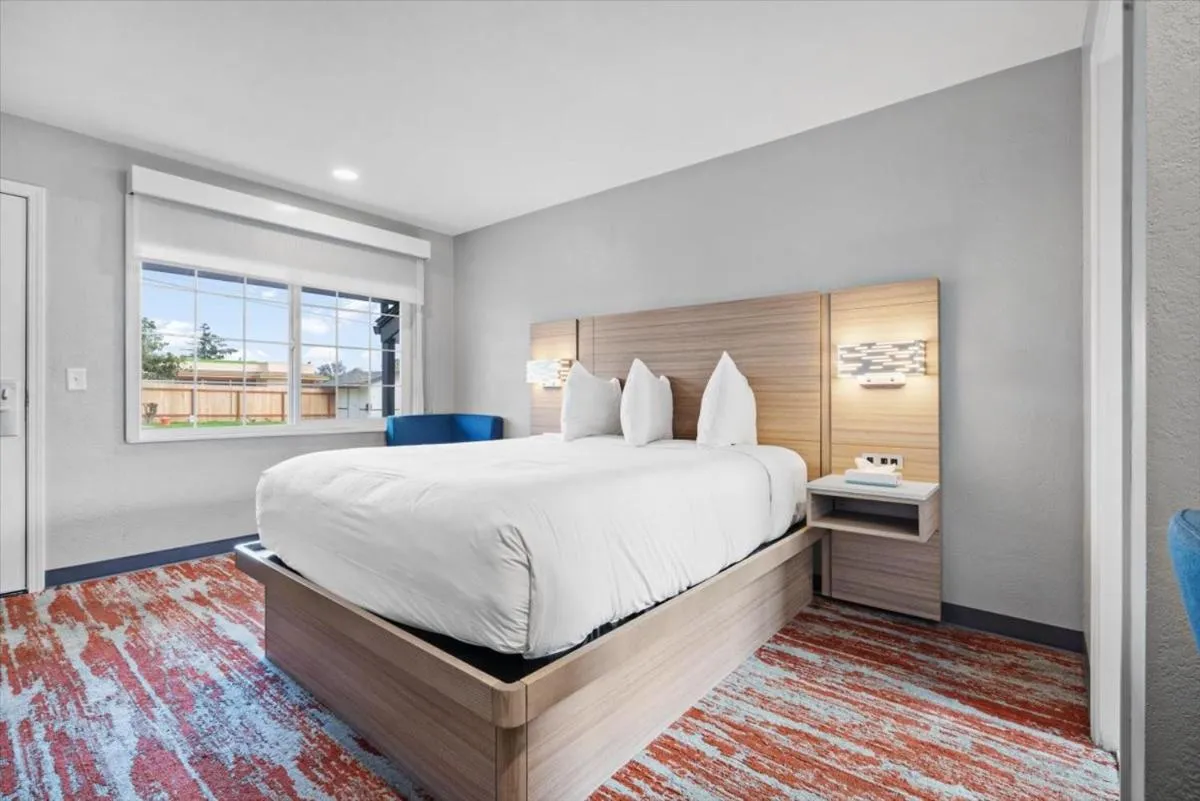 Bed in Cielo House Inn - Paso Robles