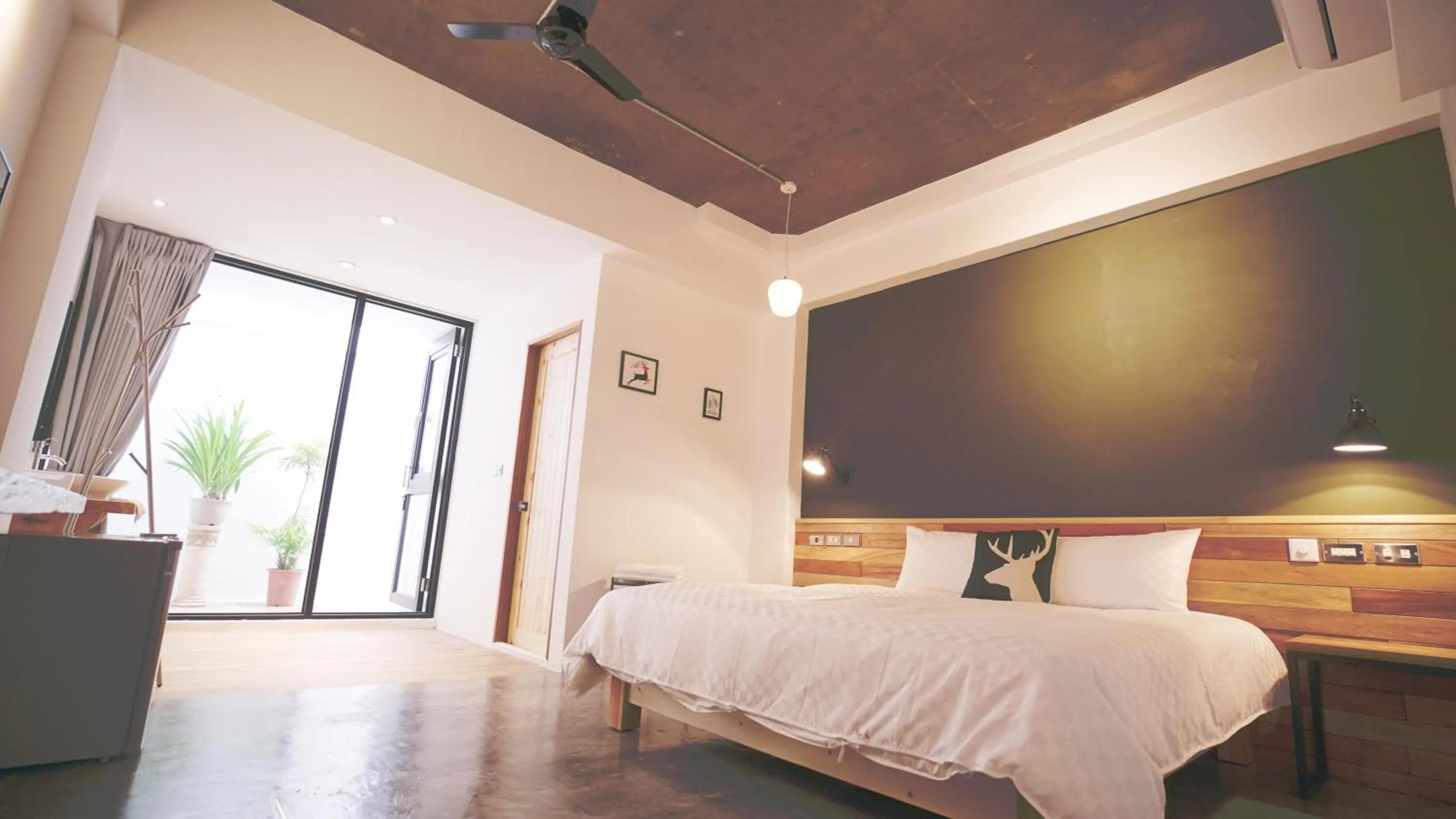 Bed in The Red Hotel