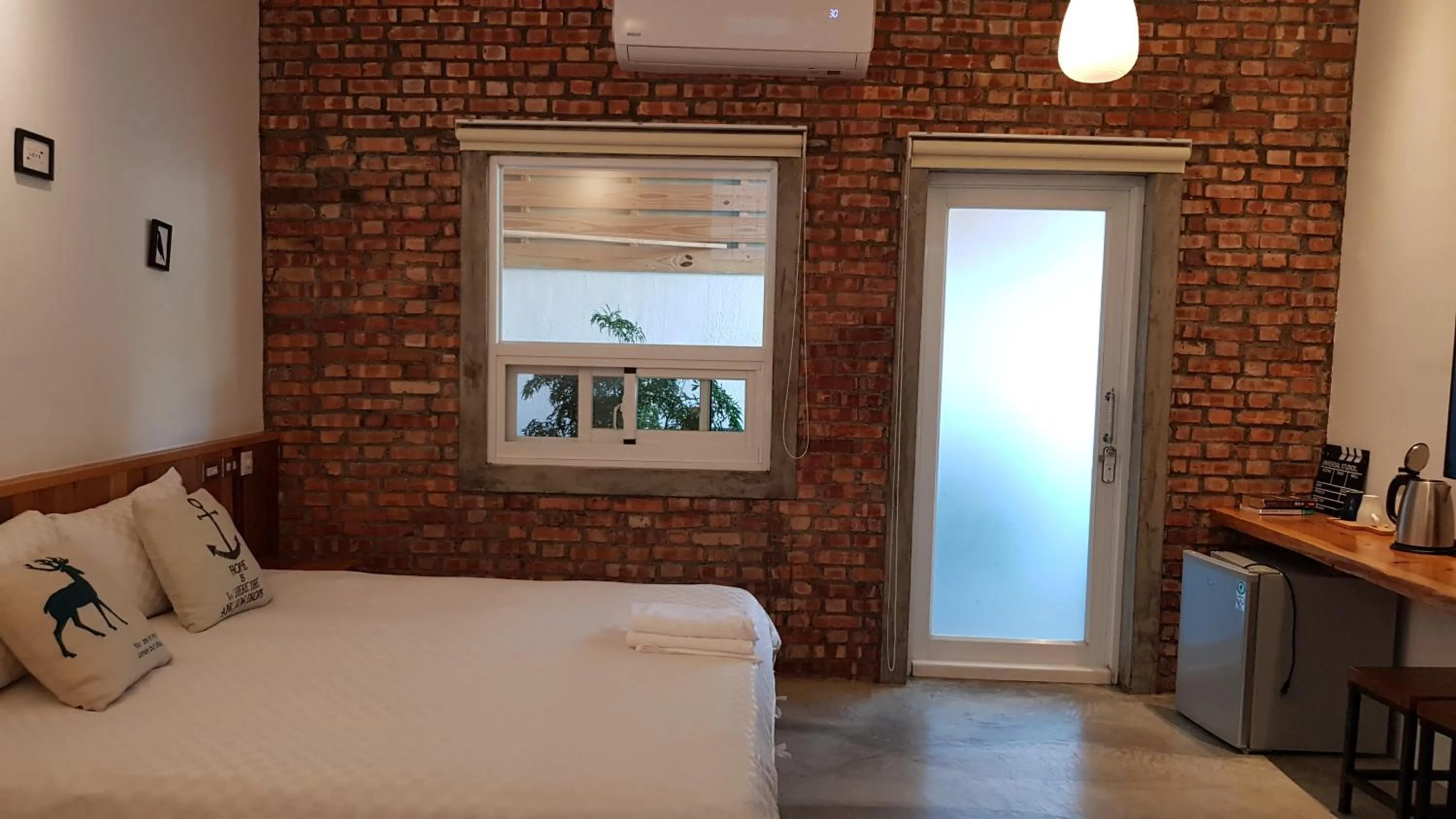 Bed in The Red Hotel