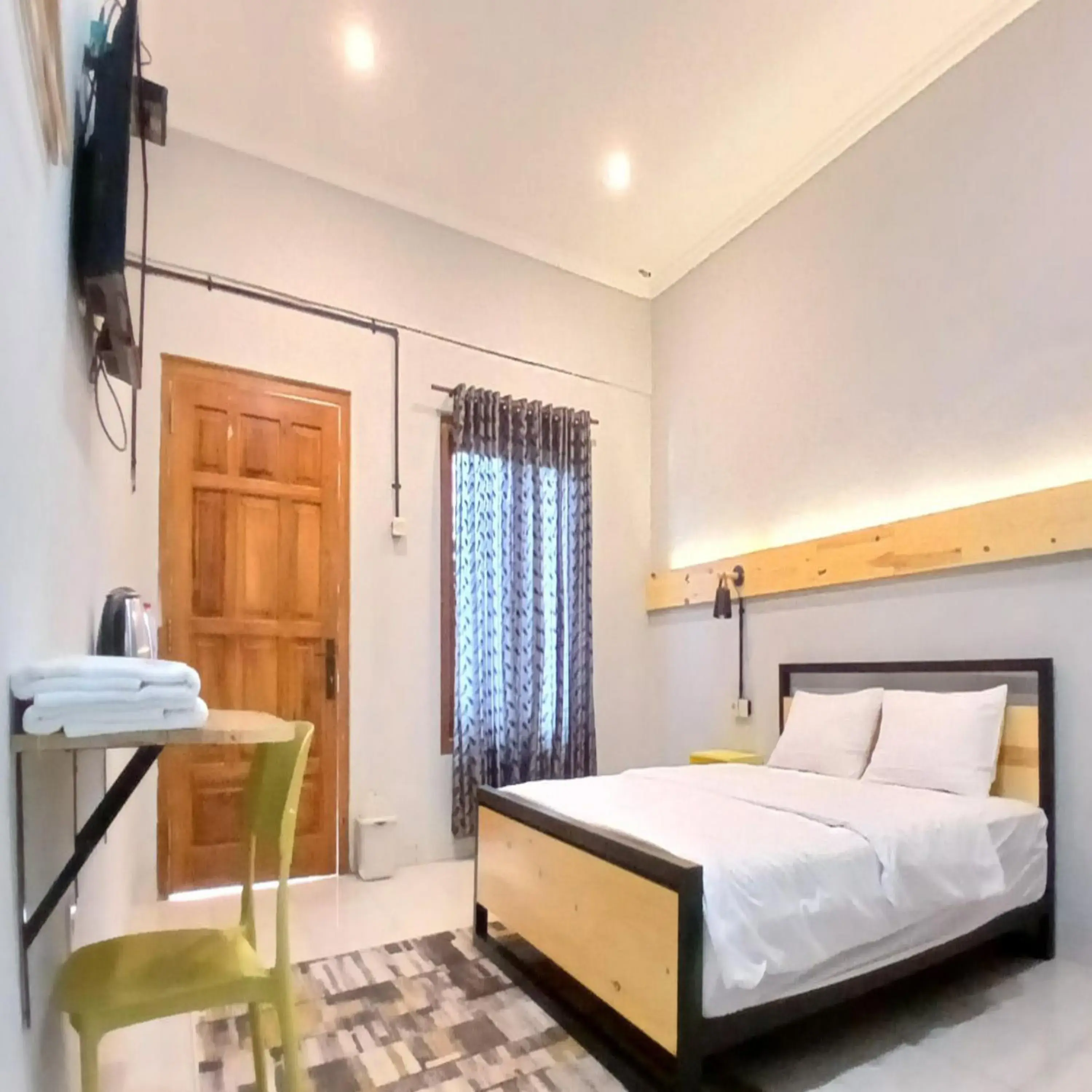 Kenewae Living Near Alun-alun Wonosari Mitra RedDoorz Kenewae Living Near Alun-alun Wonosari Mitra RedDoorz