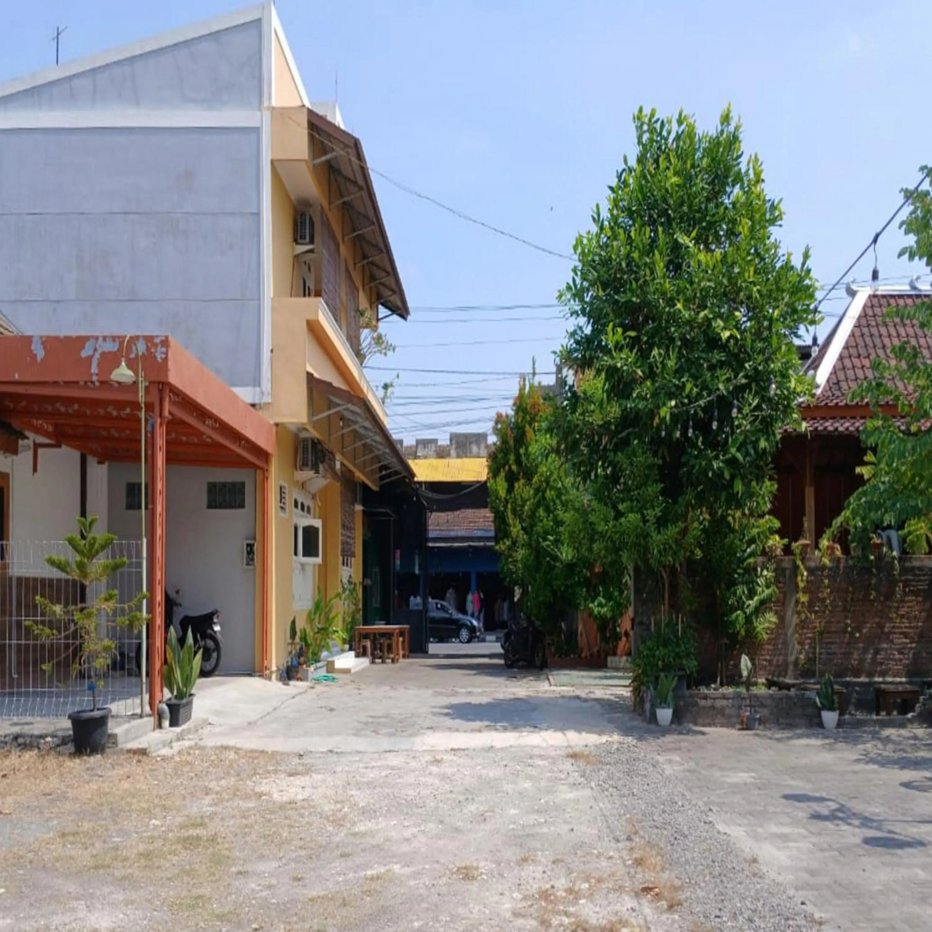Kenewae Living Near Alun-alun Wonosari Mitra RedDoorz