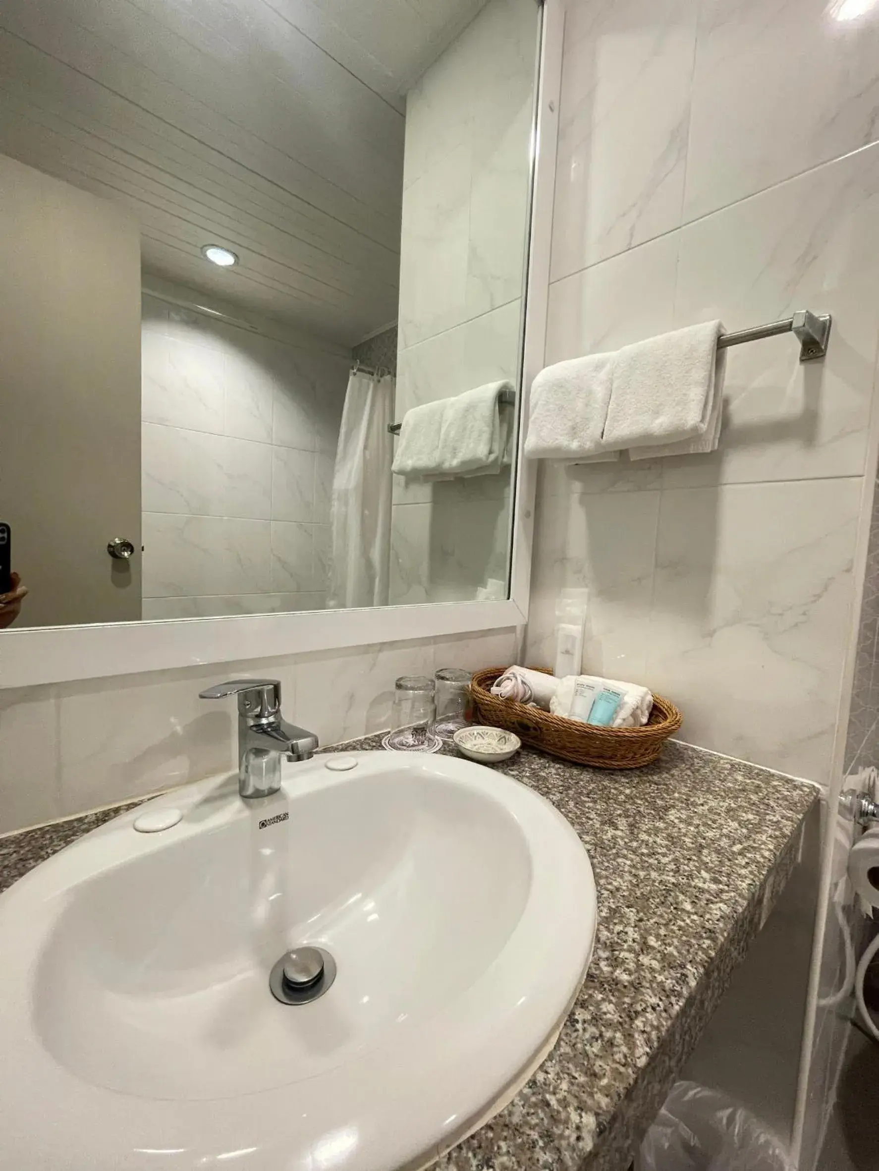 Bathroom in Wangcome Hotel Bathroom in Wangcome Hotel