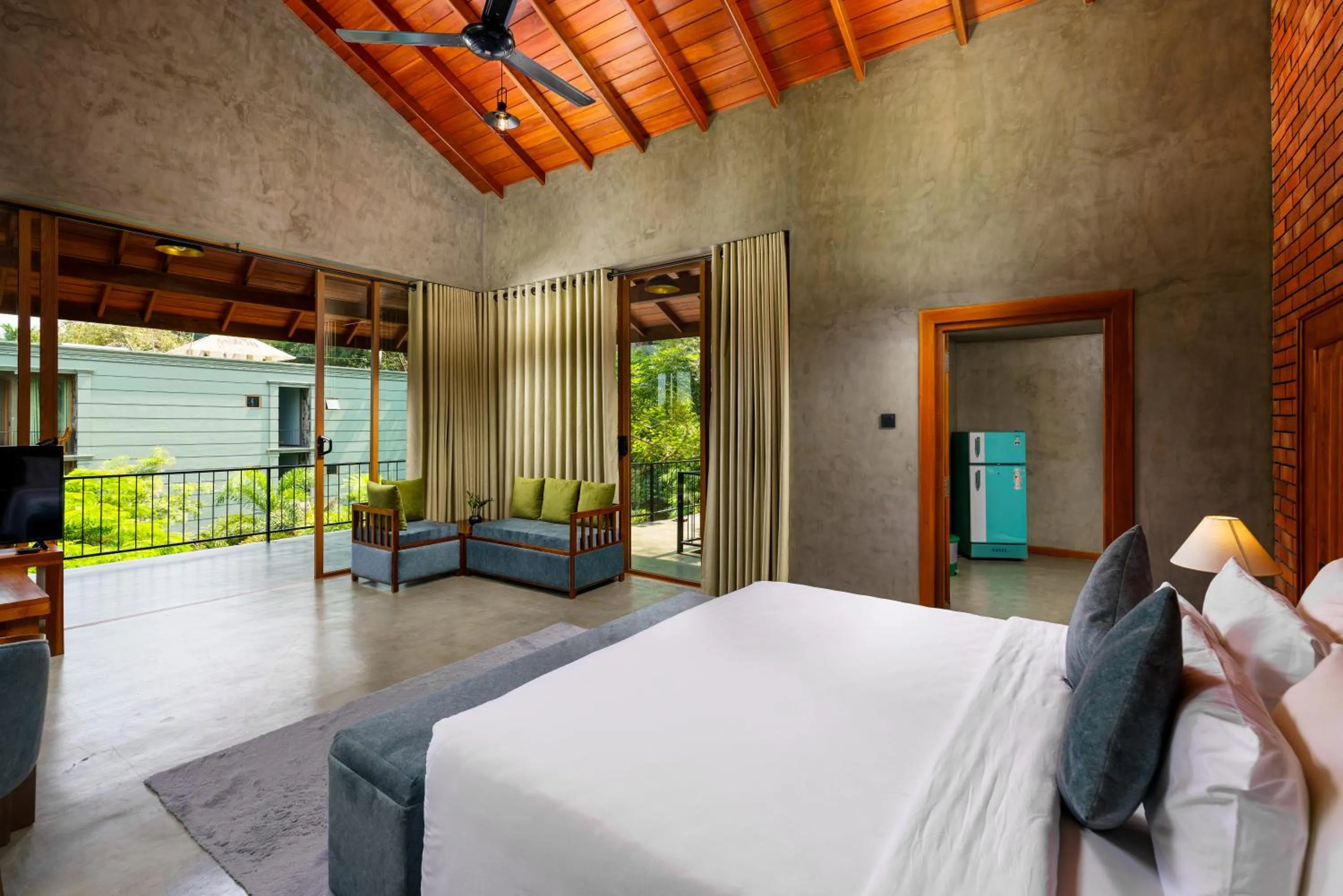 Bed in Villa Rumassala Luxury Chalets Unawatuna