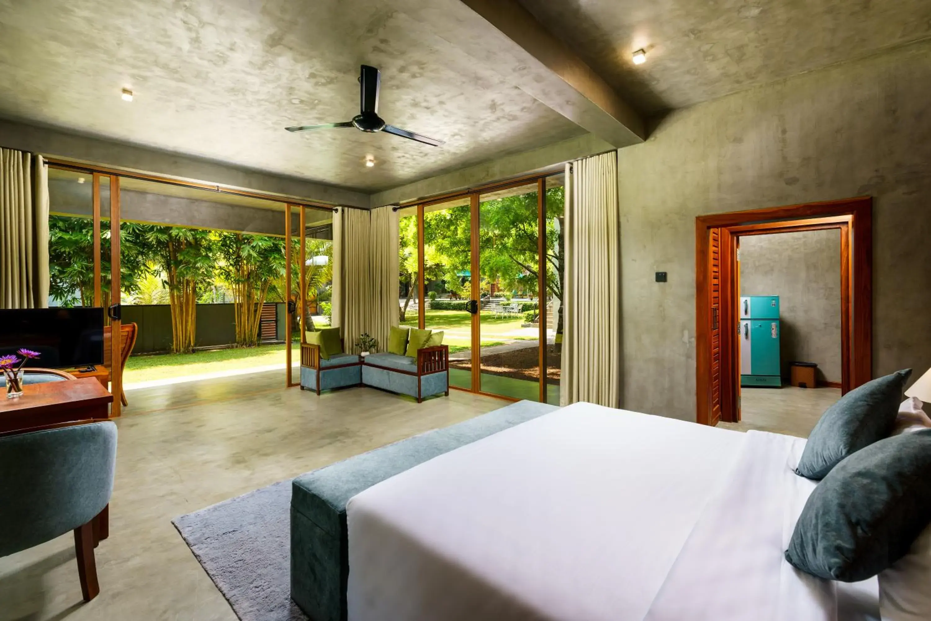 Superior King Room in Villa Rumassala Luxury Chalets Unawatuna Superior King Room in Villa Rumassala Luxury Chalets Unawatuna