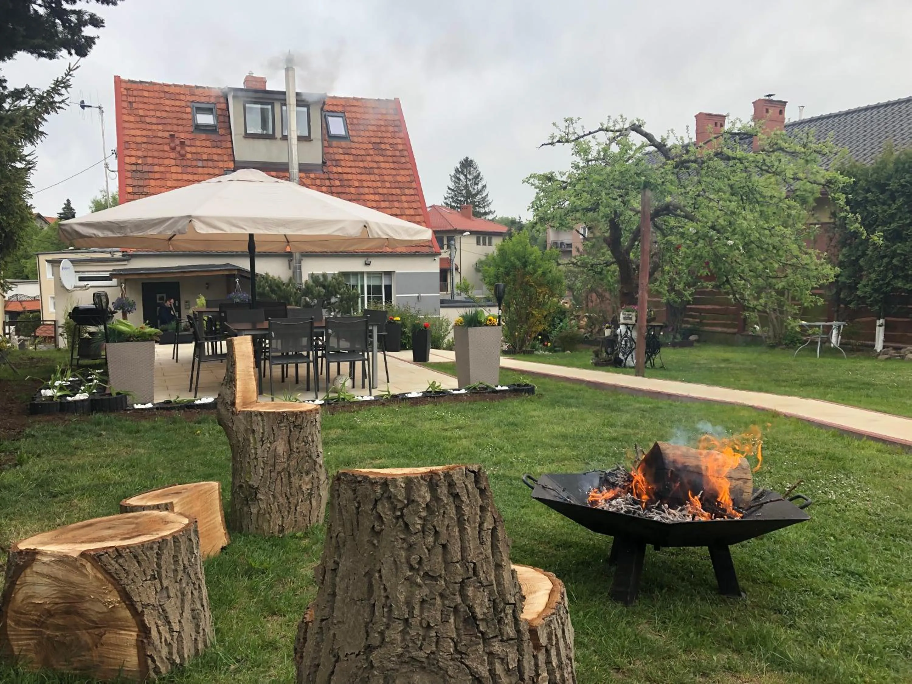 Garden in Villa Aida pokoje gościnne