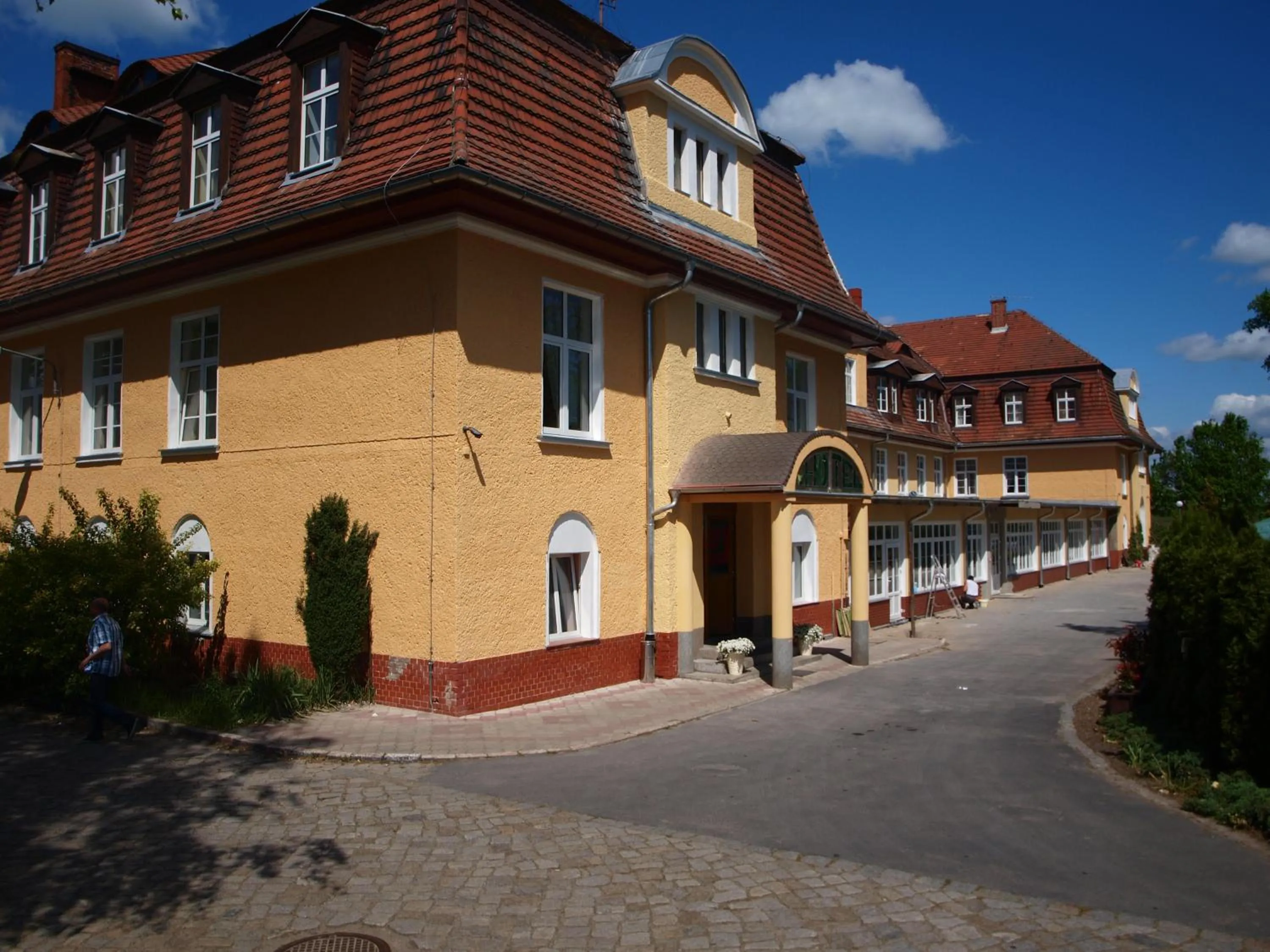 Property building in Hotel i Restauracja Chopin