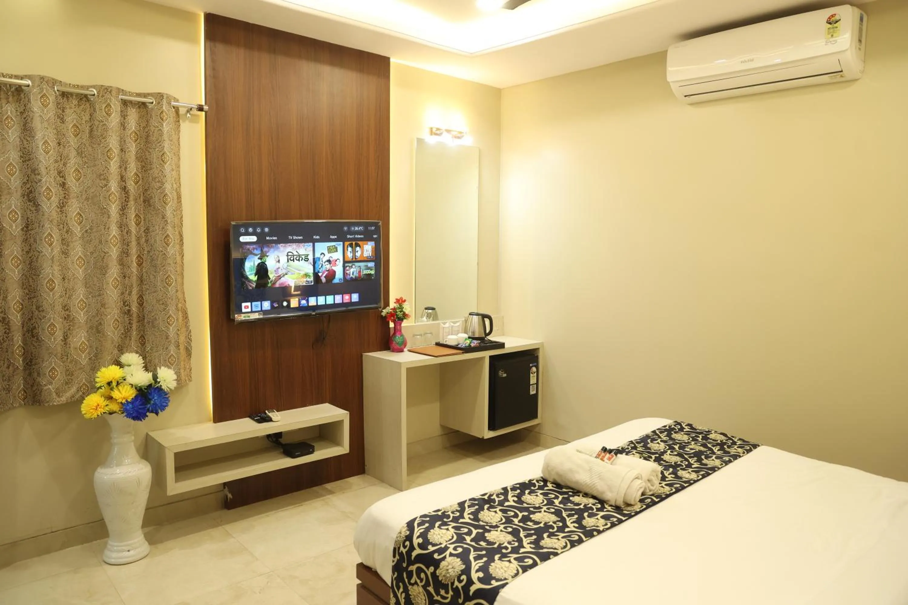 Bed in Shiv Hari heritage