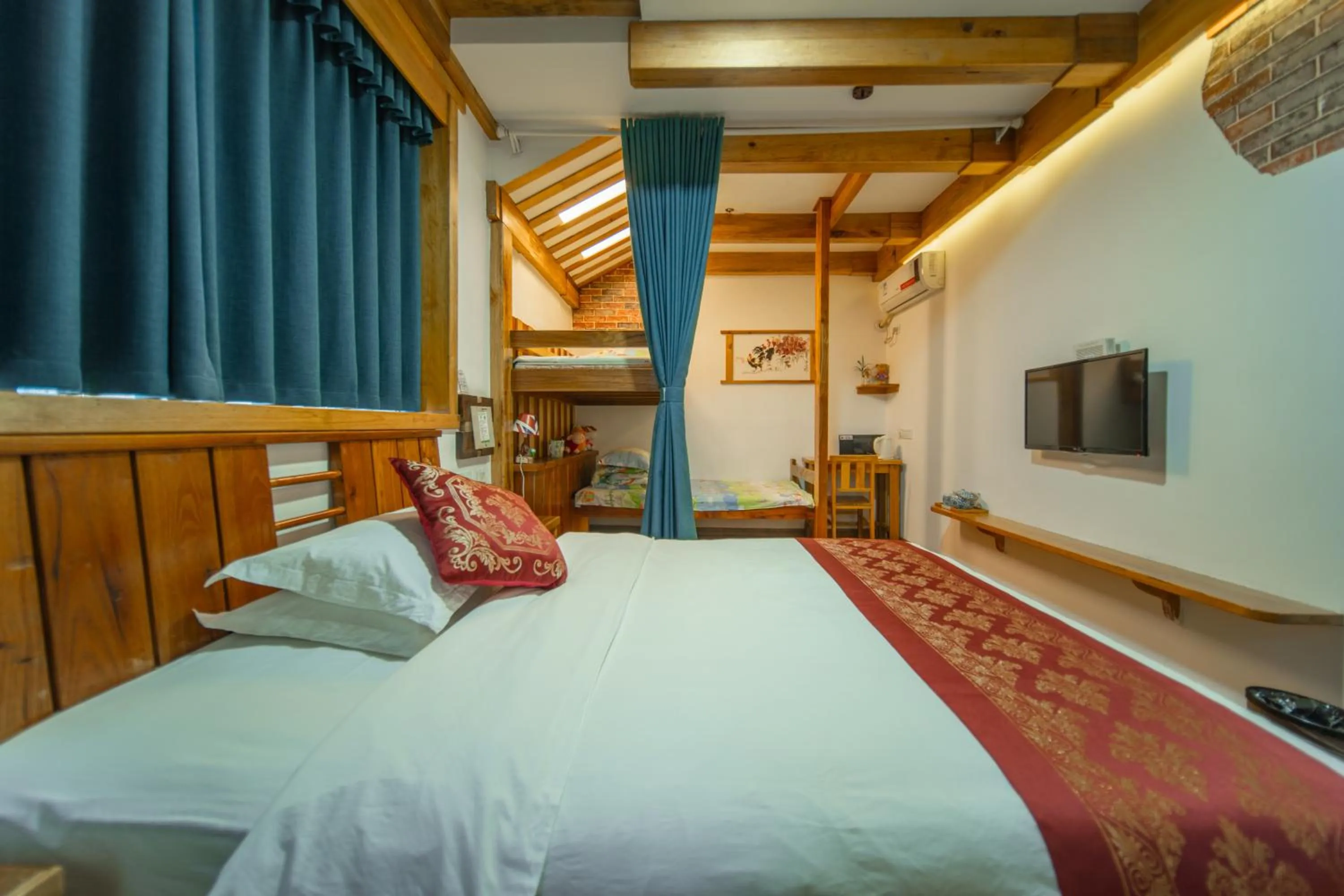 View (from property/room), Bed in Zhangjiajie Wangyi Inn