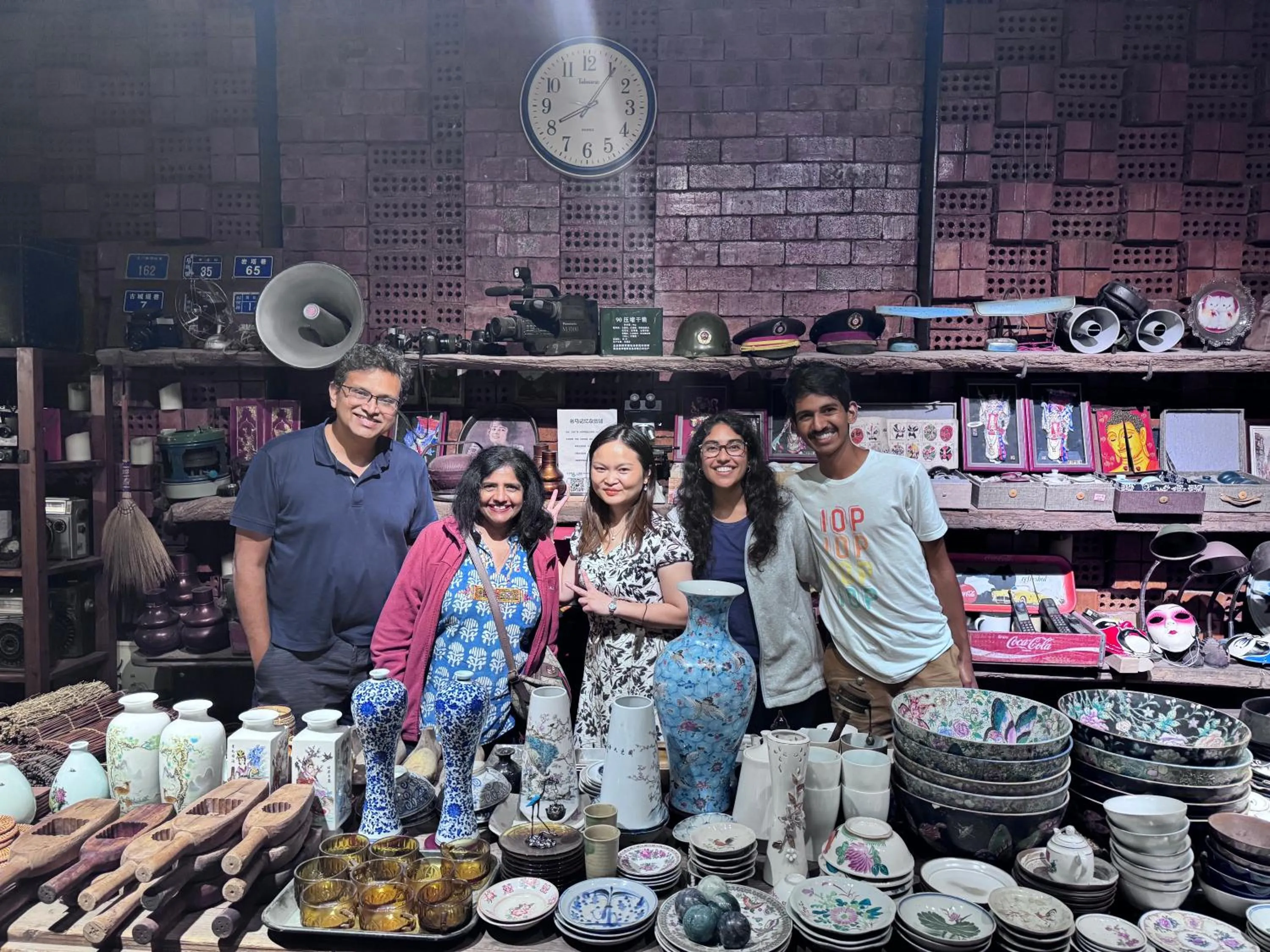 Guests in Zhangjiajie Wangyi Inn