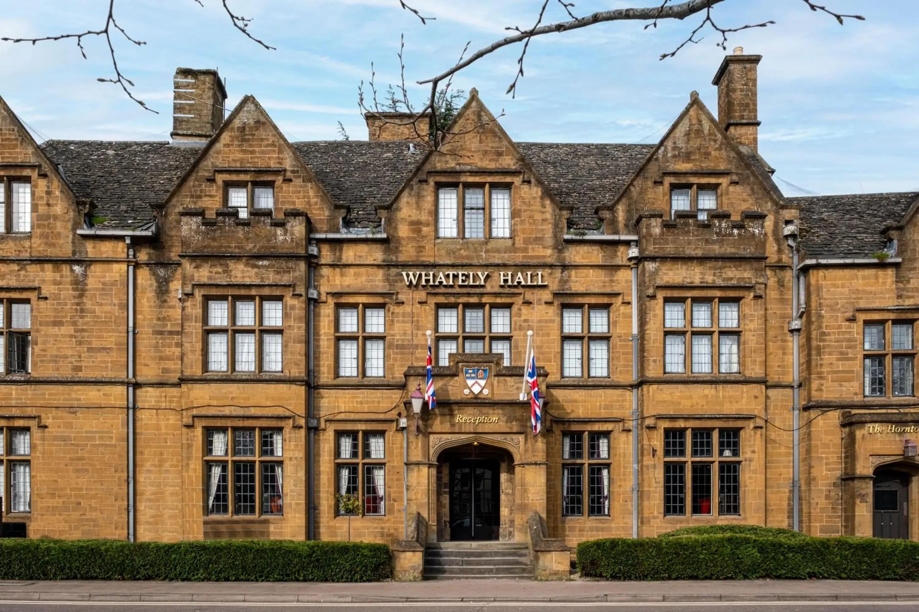 Property Building in Mercure Banbury Whately Hall Hotel