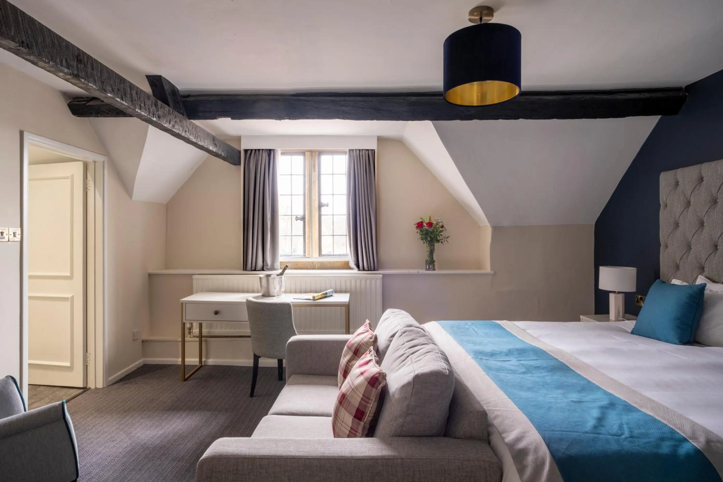 Bed in Whately Hall Hotel