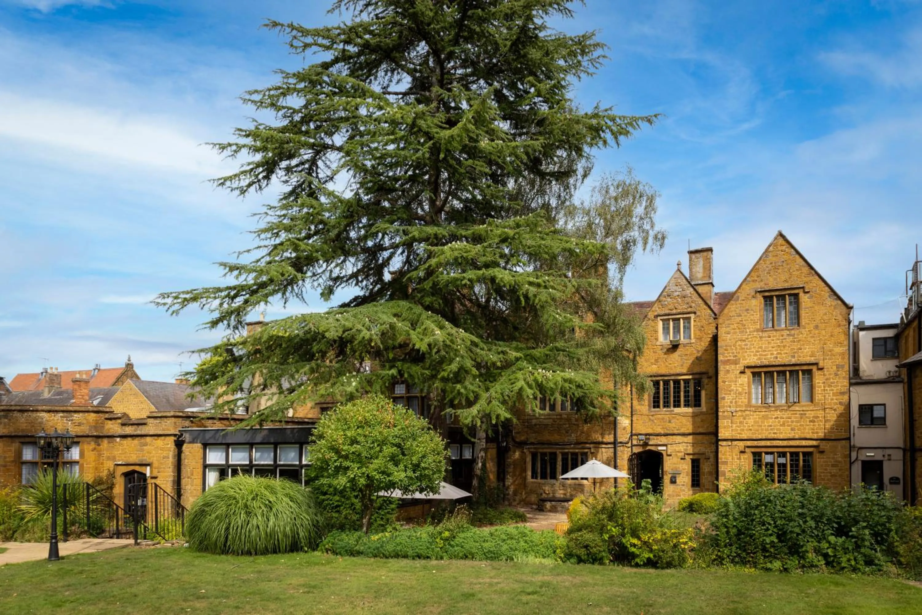 Garden in Whately Hall Hotel