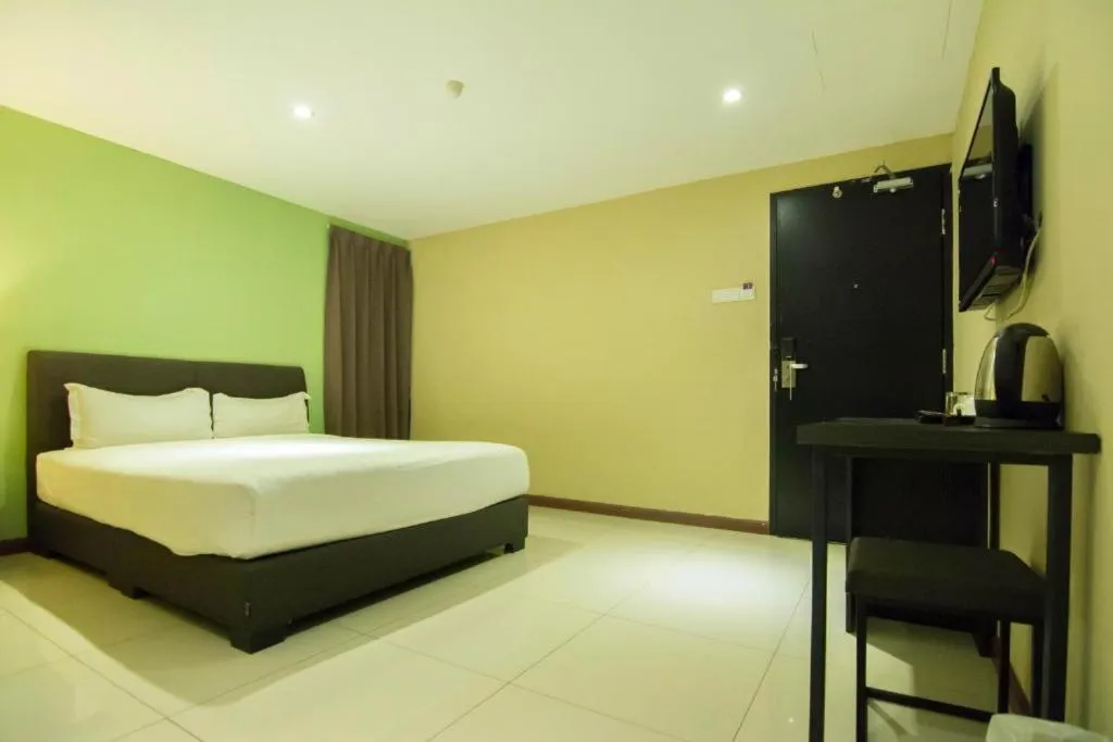 Bedroom, Bed in Merdeka Hotel Kluang