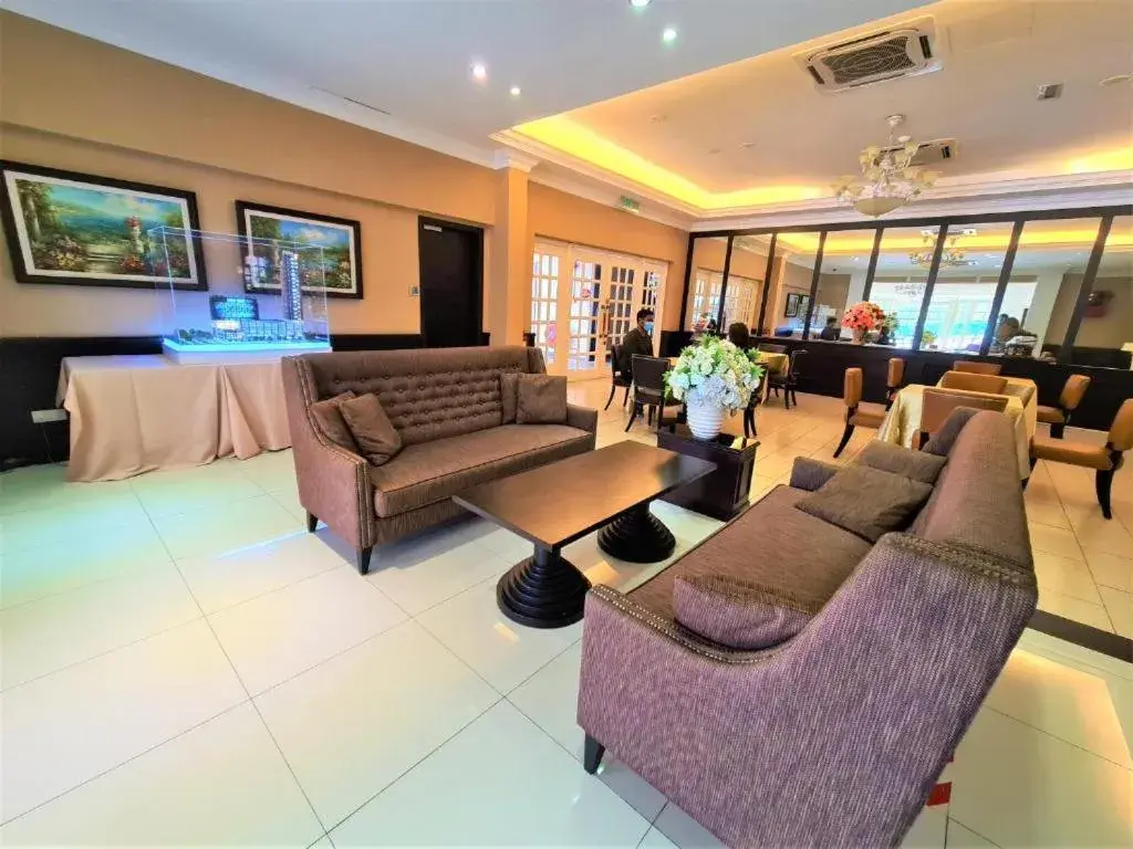 Lobby or reception in Merdeka Hotel Kluang Lobby or reception in Merdeka Hotel Kluang