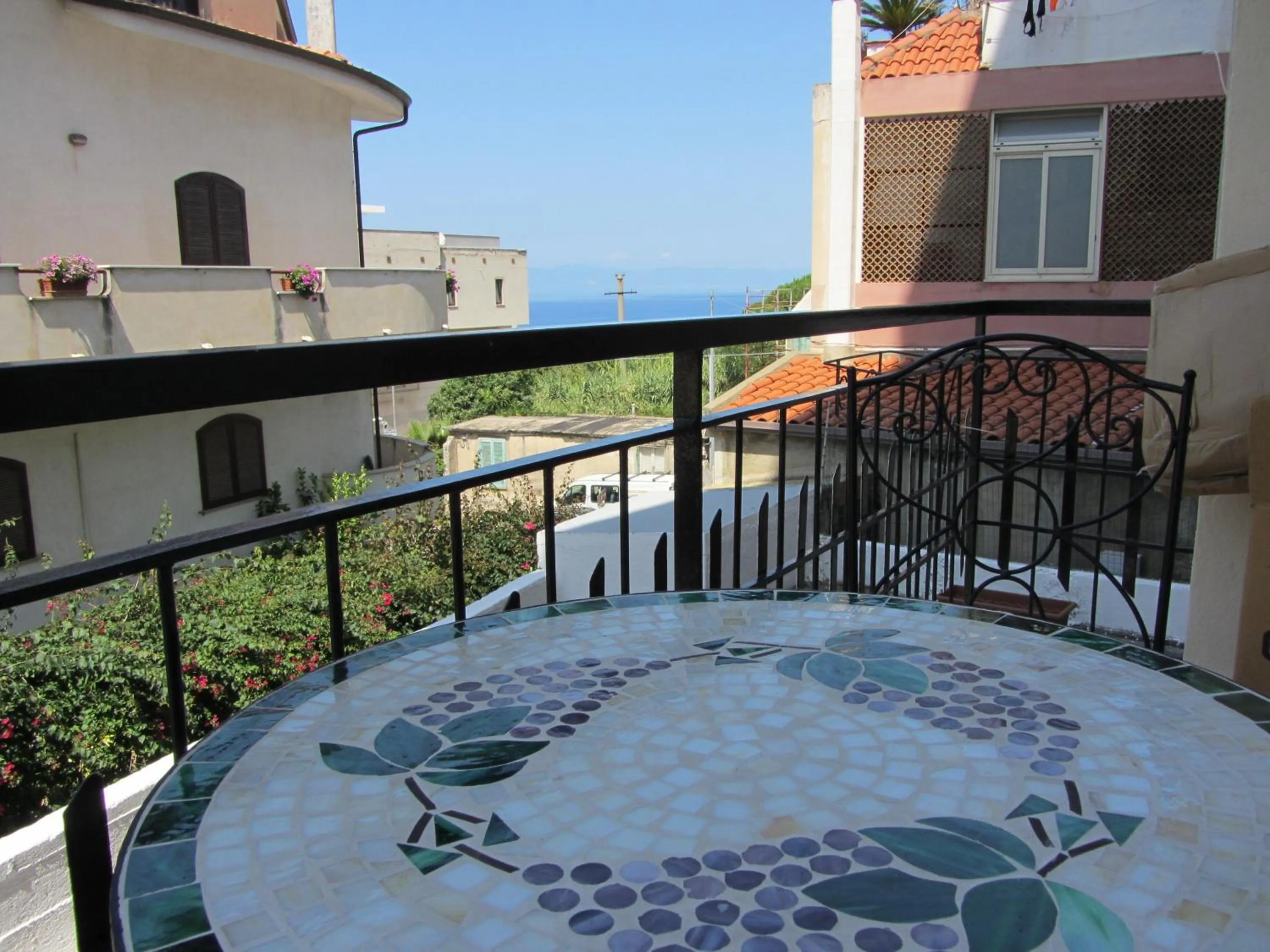 Decorative detail in B&B Hortis Tropea