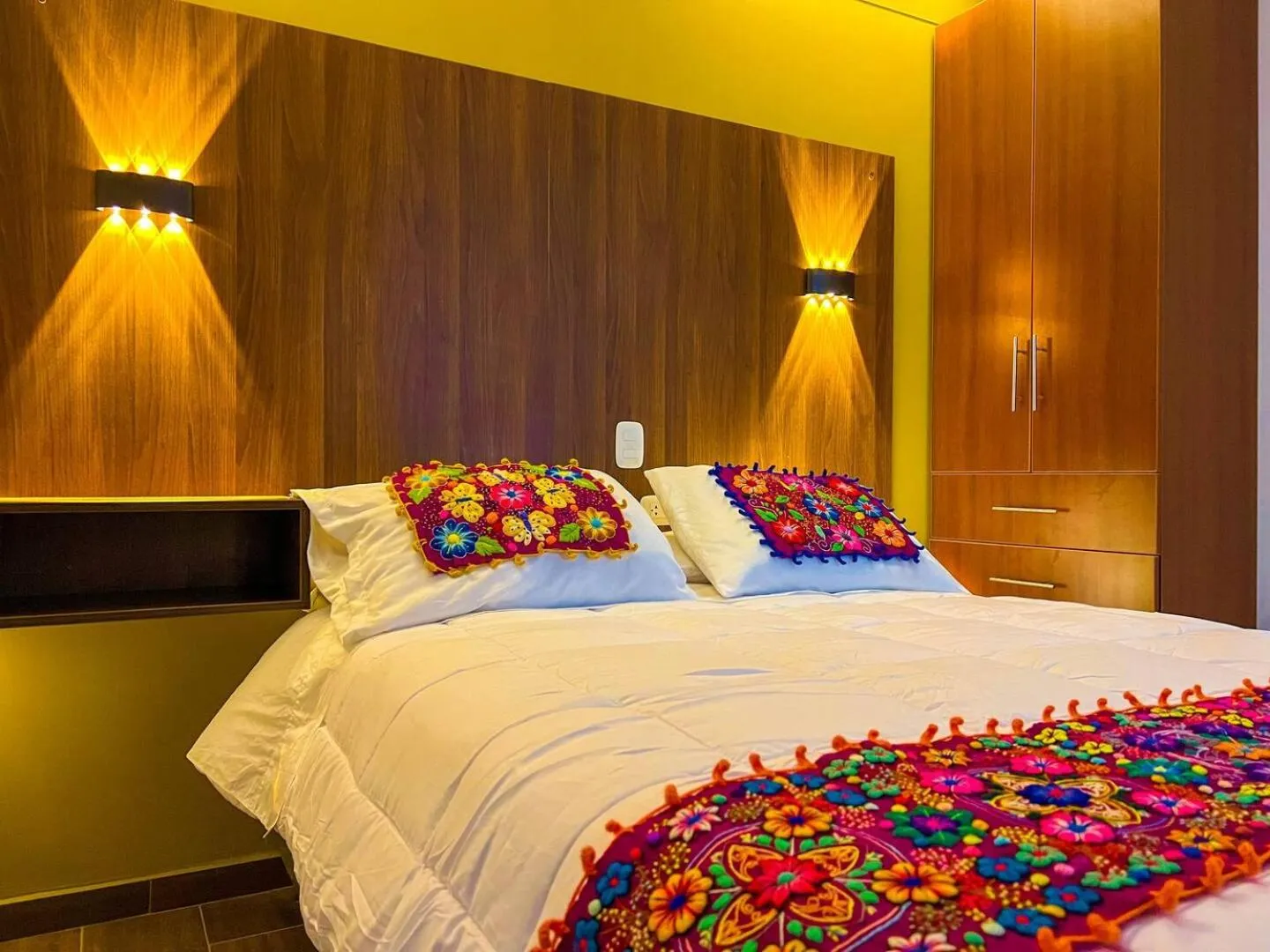 Bed in Velvet residence