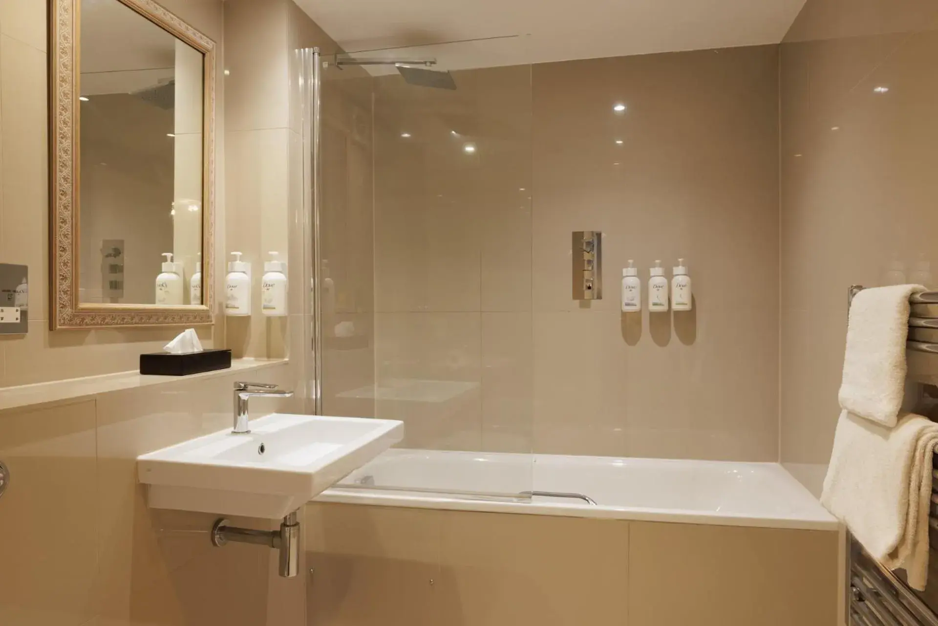 Deluxe Double Room in New Bath Hotel & Spa Deluxe Double Room in New Bath Hotel & Spa