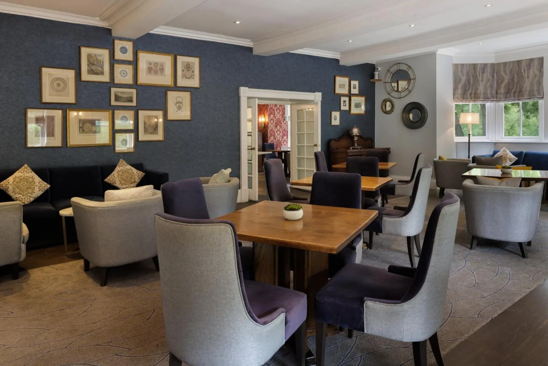 Lounge or bar in New Bath Hotel & Spa