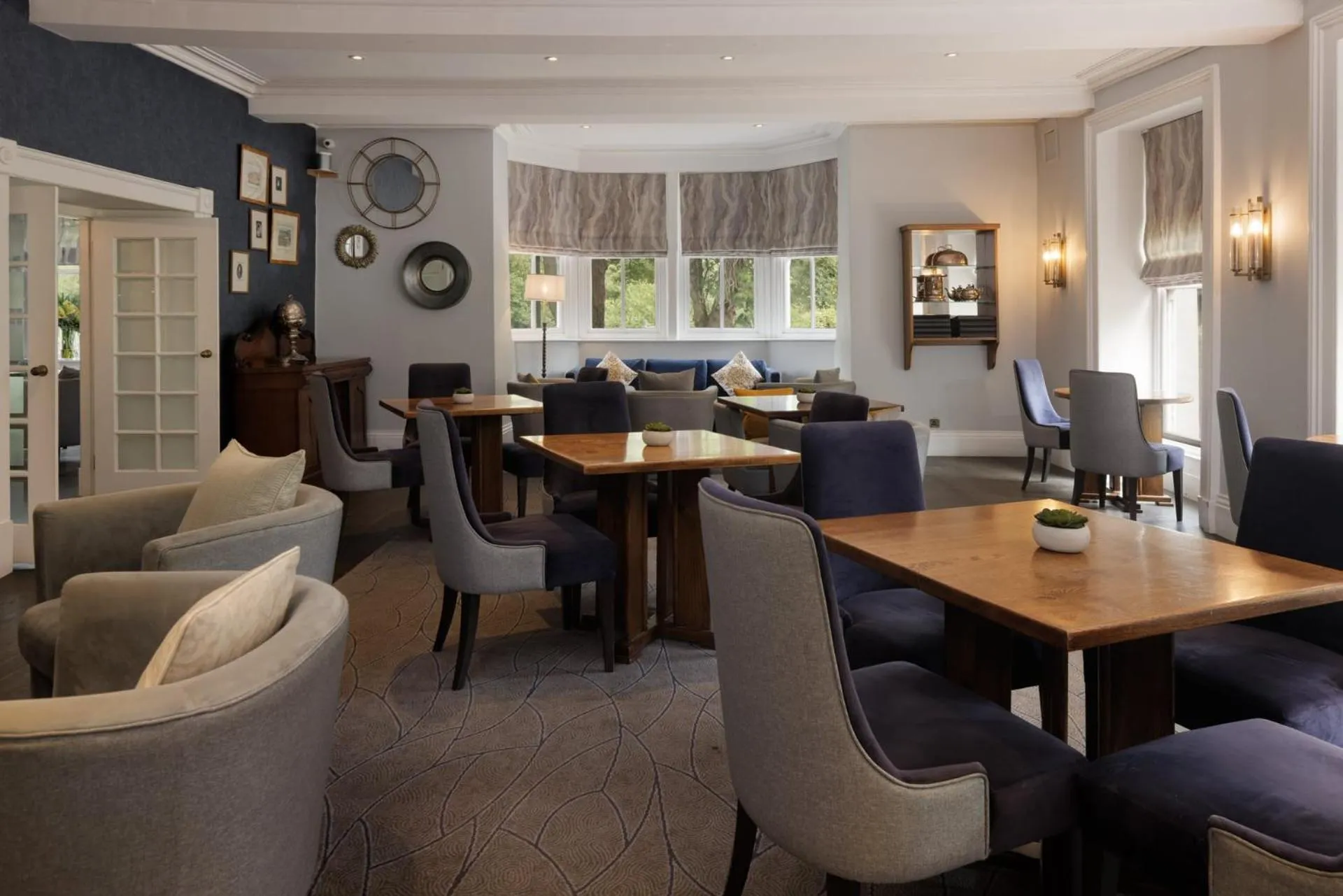 Restaurant/places to eat in New Bath Hotel & Spa