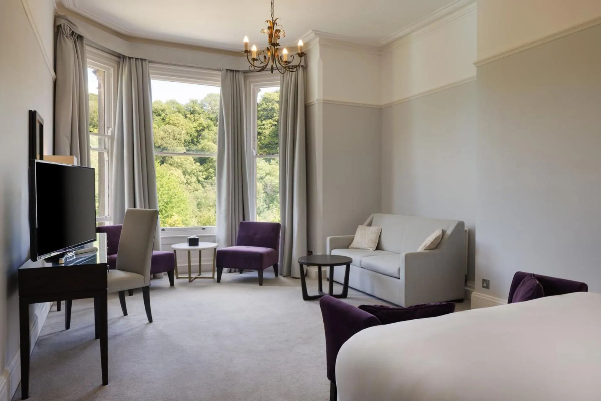 View (from property/room), Bed in New Bath Hotel & Spa