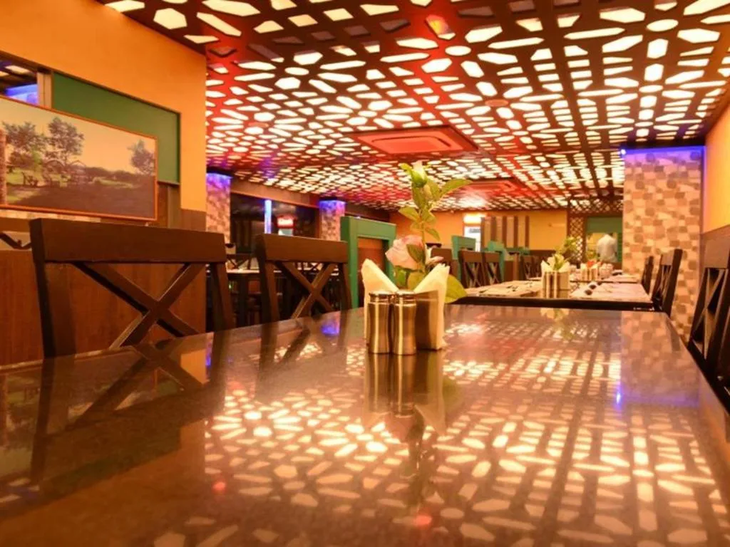 Restaurant/places to eat in Hotel Rockfort View by Park Elanza