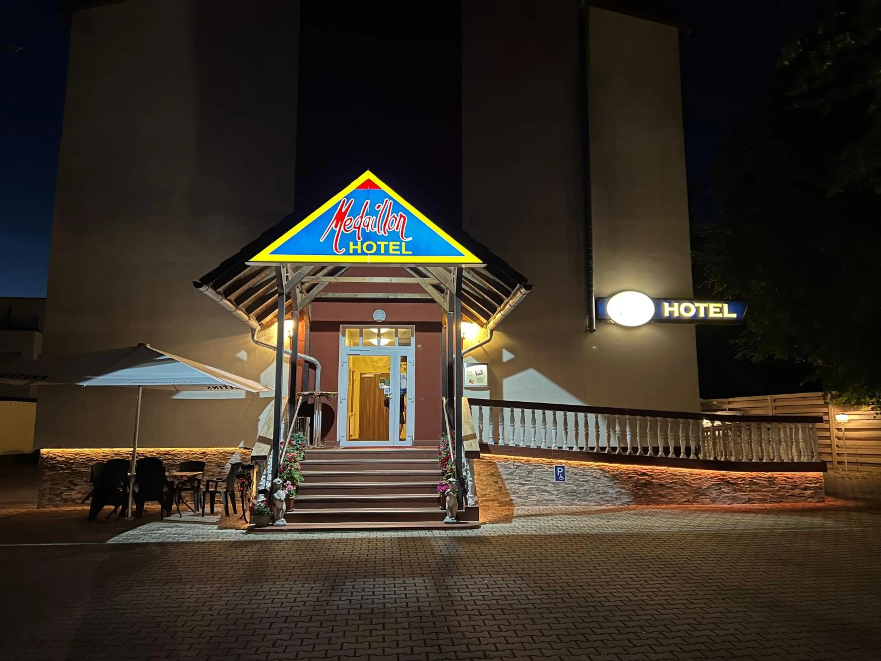 Property building in Hotel Medaillon