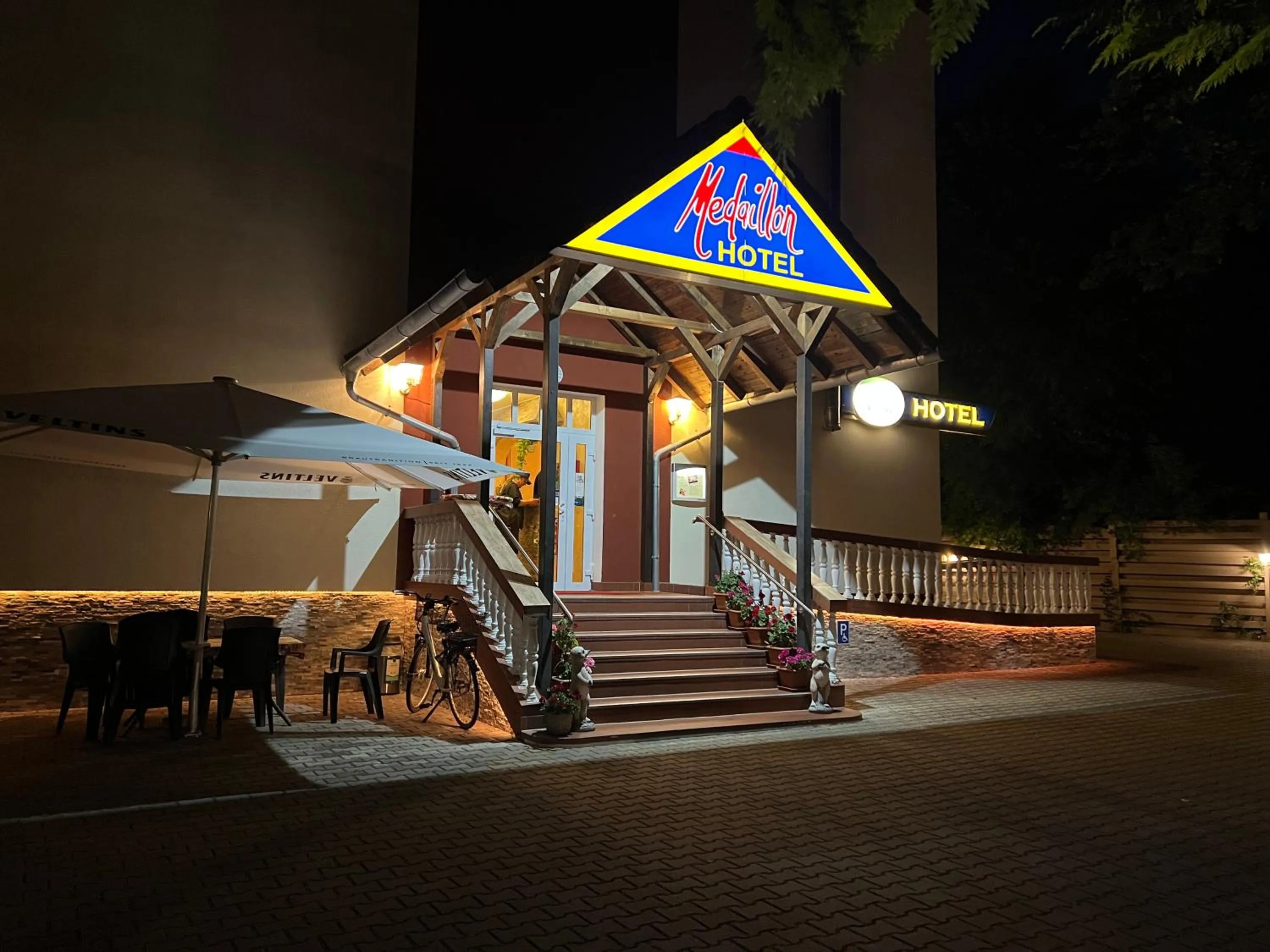 Property building in Hotel Medaillon