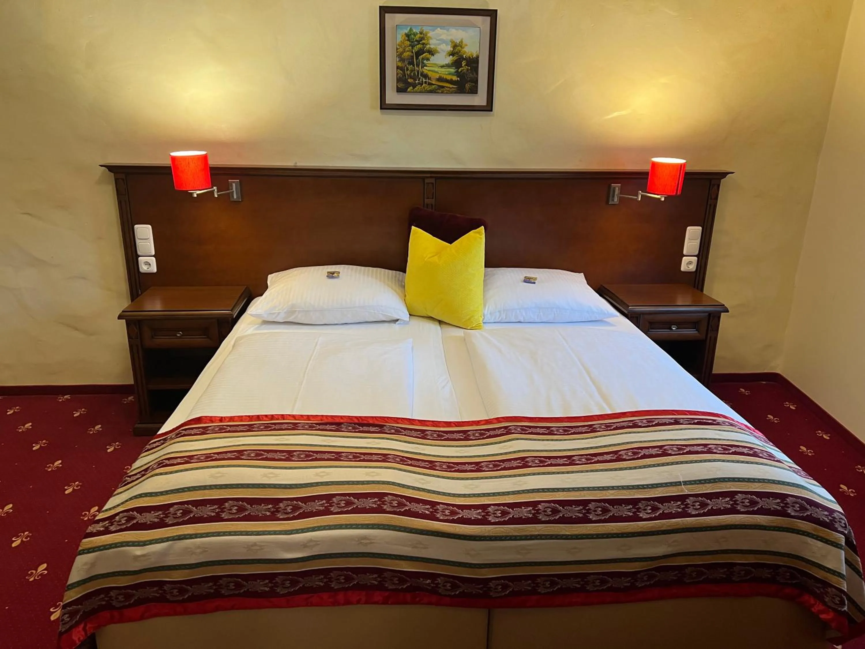 Bed in Hotel Medaillon