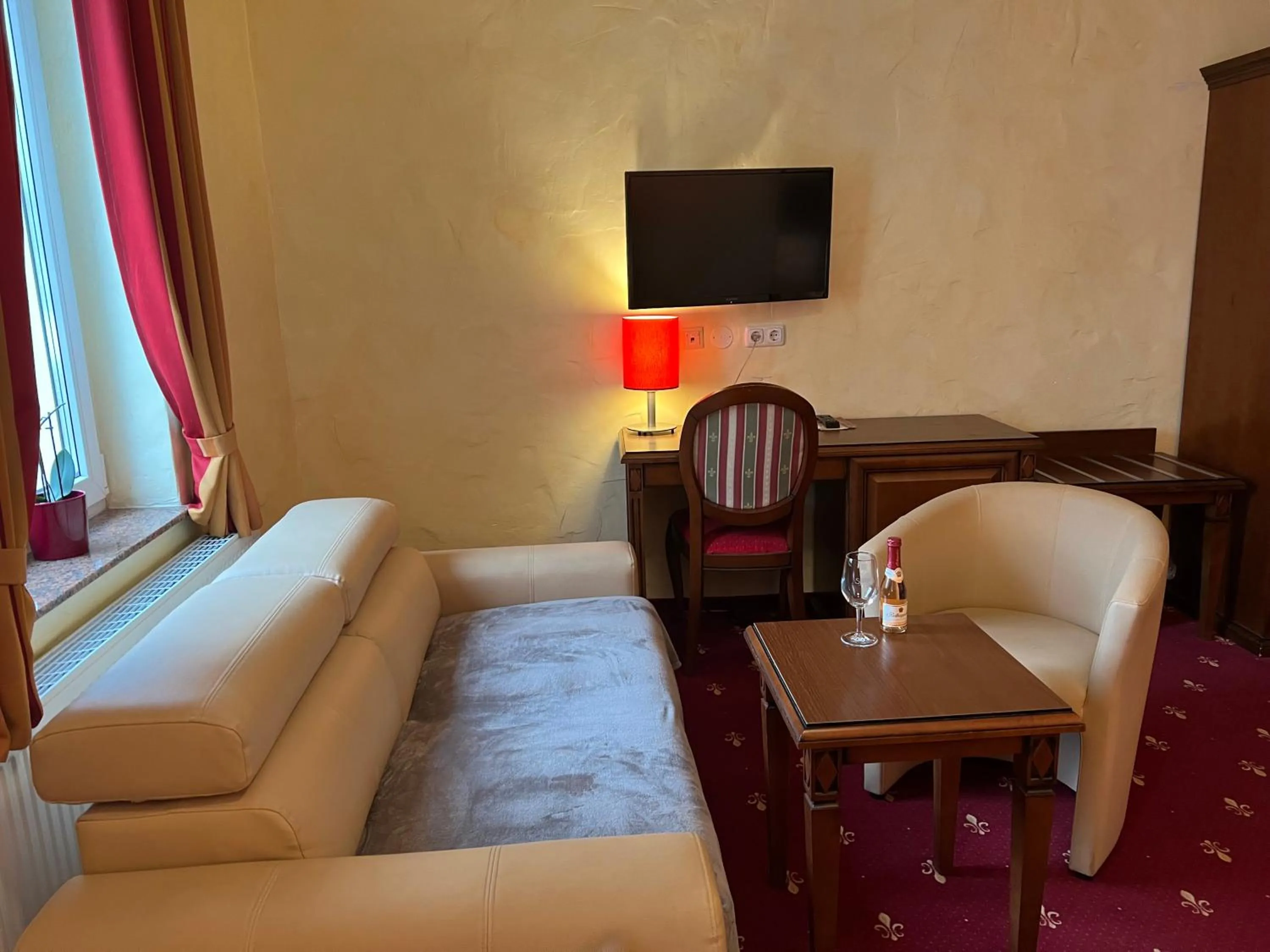 Bed in Hotel Medaillon