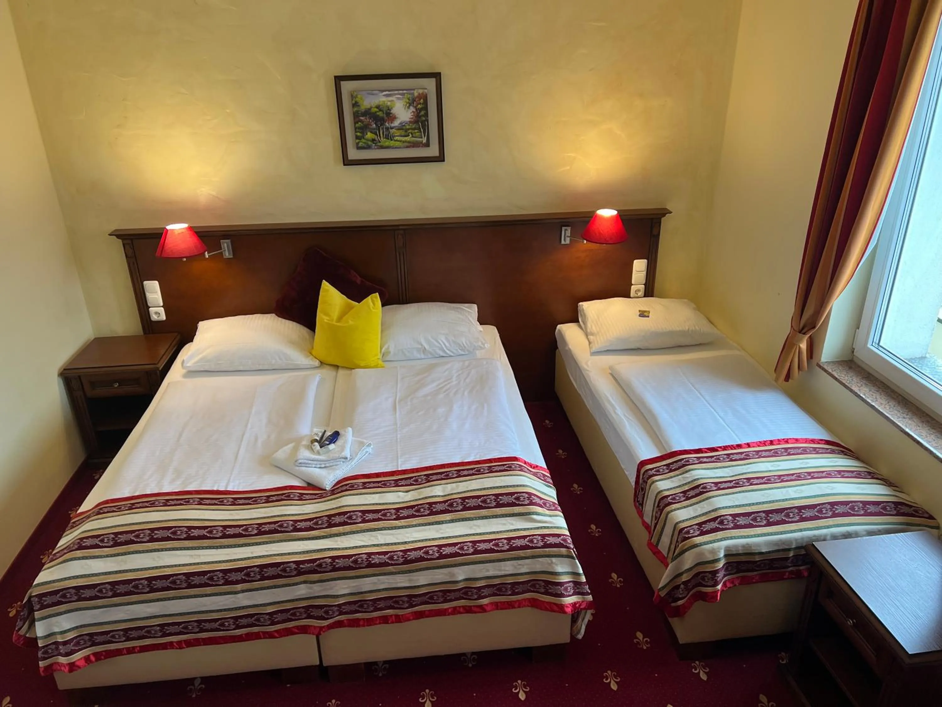 Bed in Hotel Medaillon