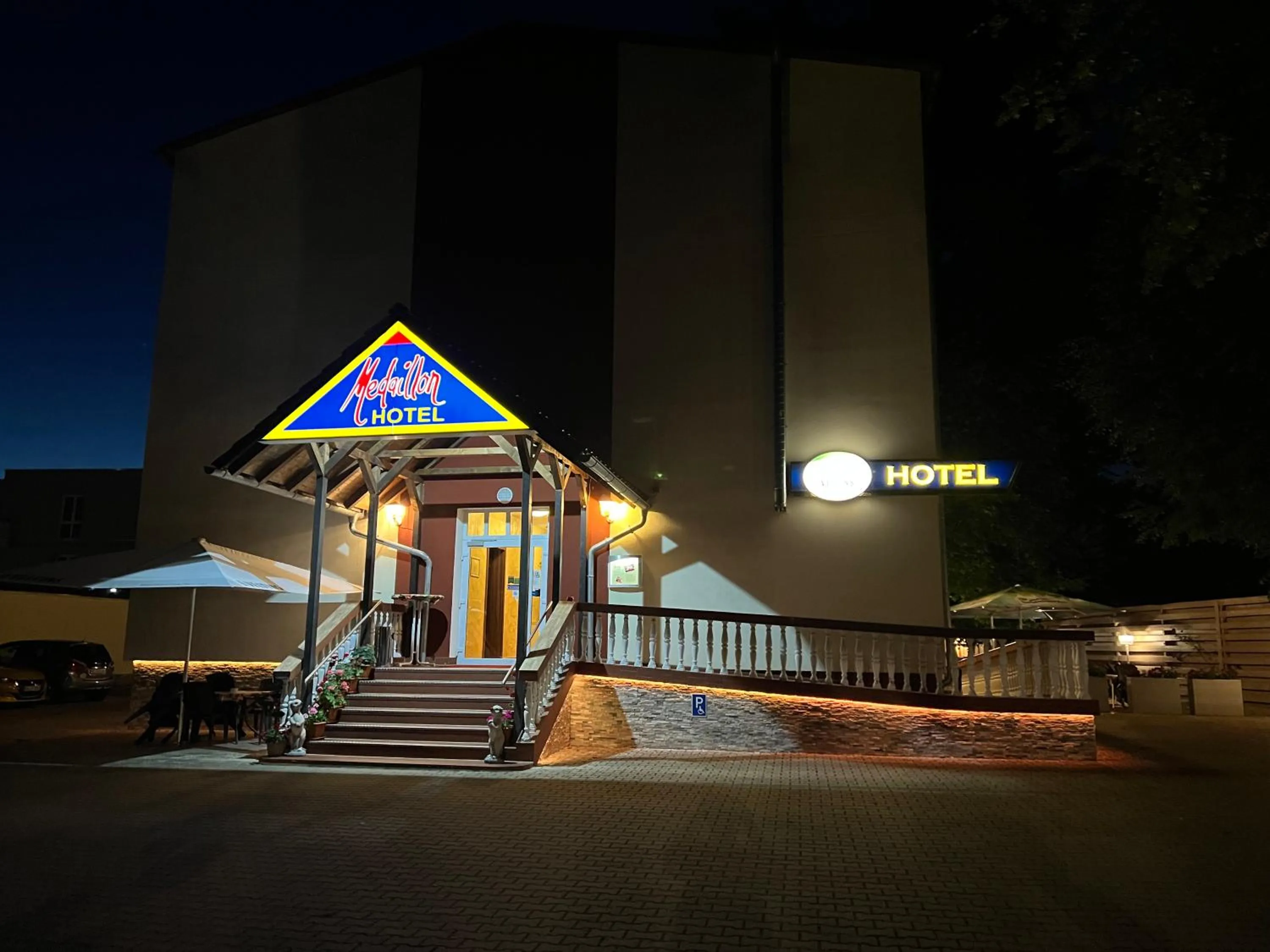 Property building in Hotel Medaillon