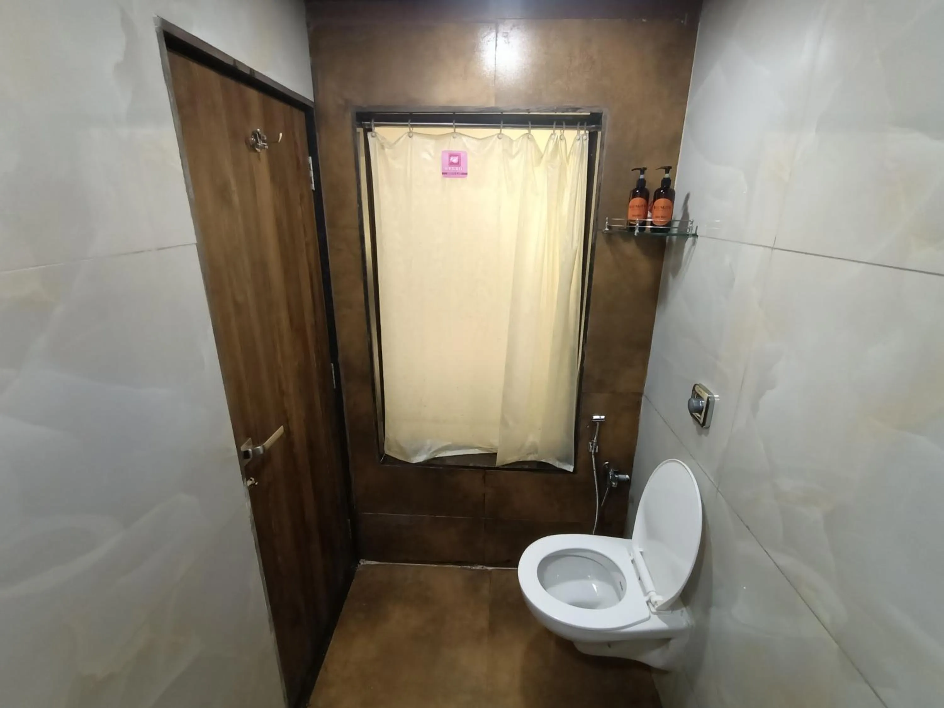 Shower in HOTEL MOON LITE RESIDENCY - Marve Road Malad West