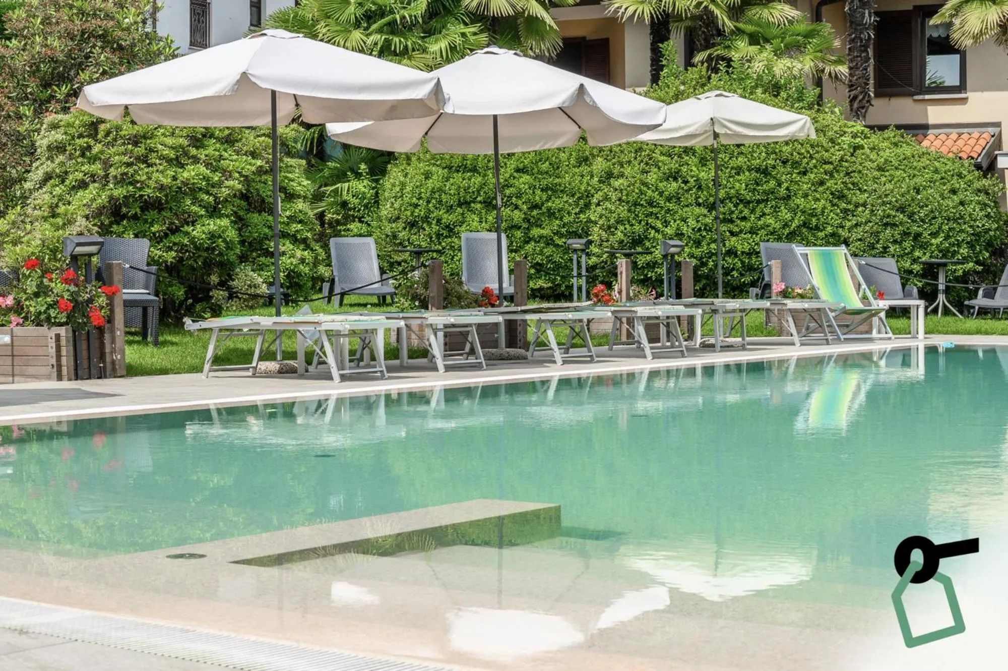 Swimming pool in Hotiday Room Collection - Stresa